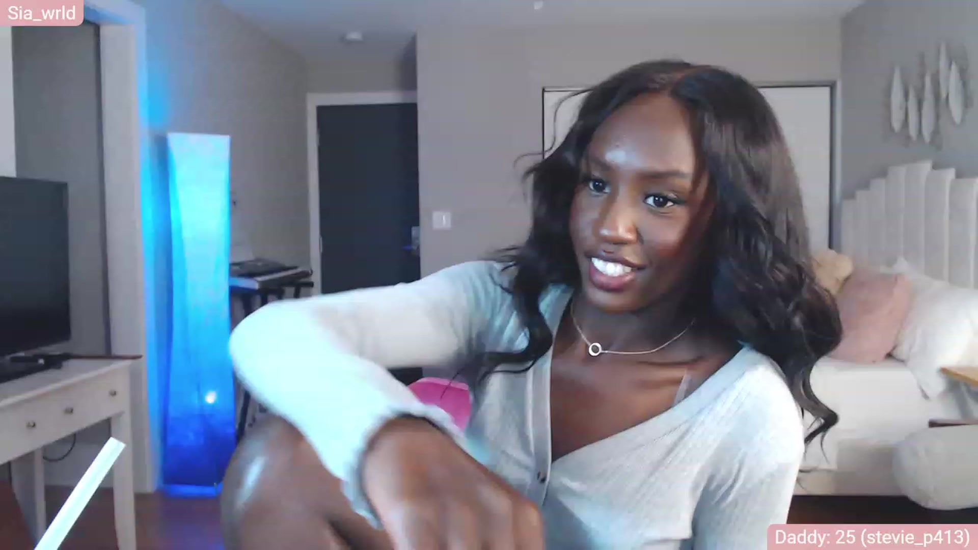 Gallery image thumbnail from Sia_Wrld's myfreecams stream on, 01/03/2023, 22:33 image 8 of 20