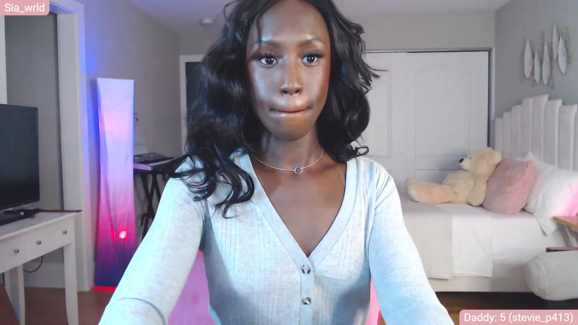 Gallery image thumbnail from Sia_Wrld's myfreecams stream on, 01/03/2023, 22:33 image 6 of 20