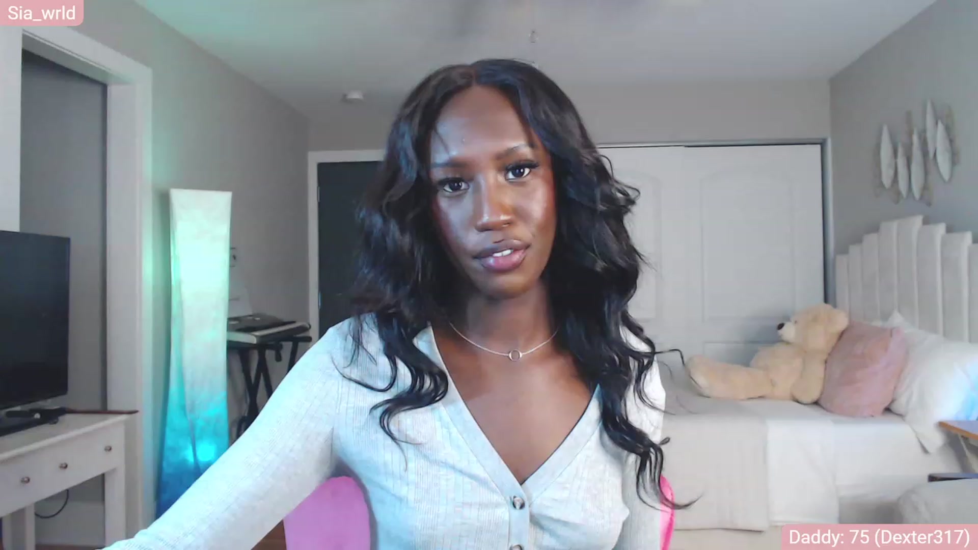 Gallery image thumbnail from Sia_Wrld's myfreecams stream on, 01/03/2023, 22:33 image 10 of 20
