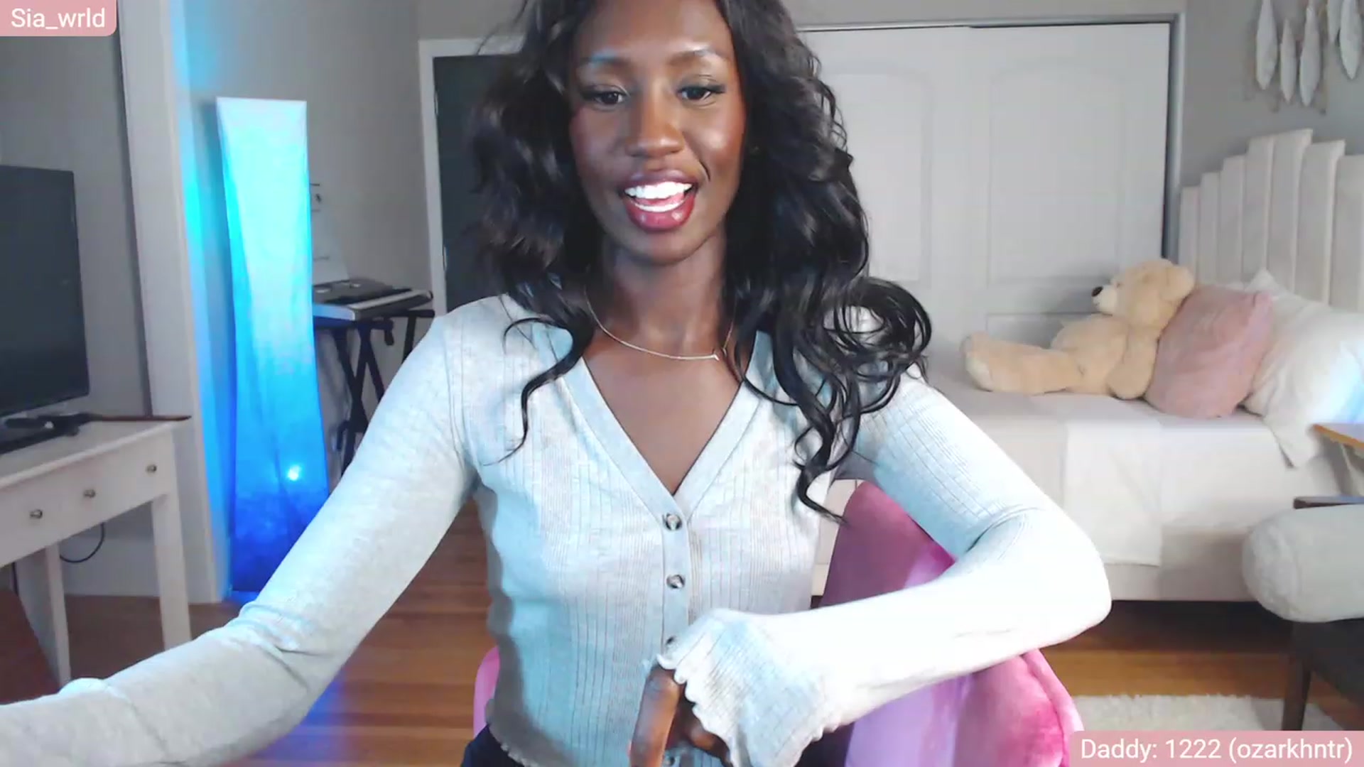 Gallery image thumbnail from Sia_Wrld's myfreecams stream on, 01/04/2023, 24:26 image 11 of 20