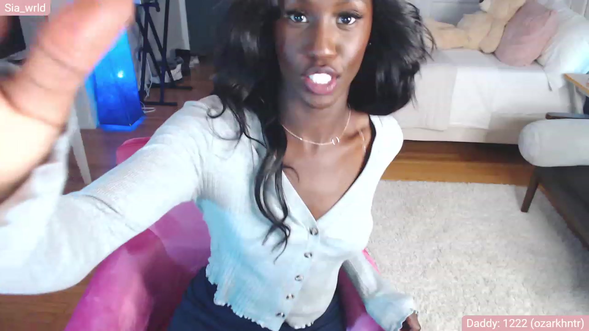 Gallery image thumbnail from Sia_Wrld's myfreecams stream on, 01/04/2023, 24:26 image 13 of 20