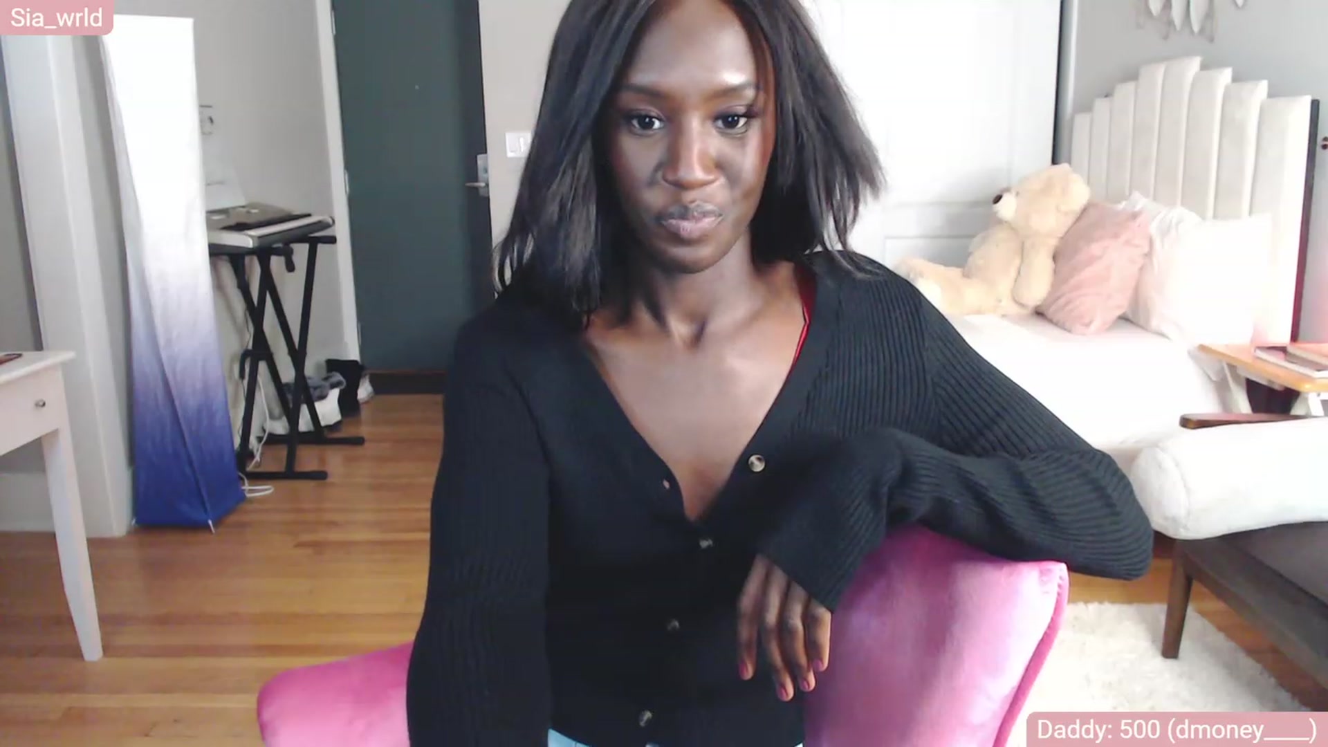 Gallery image thumbnail from Sia_Wrld's myfreecams stream on, 01/05/2023, 24:04 image 13 of 20