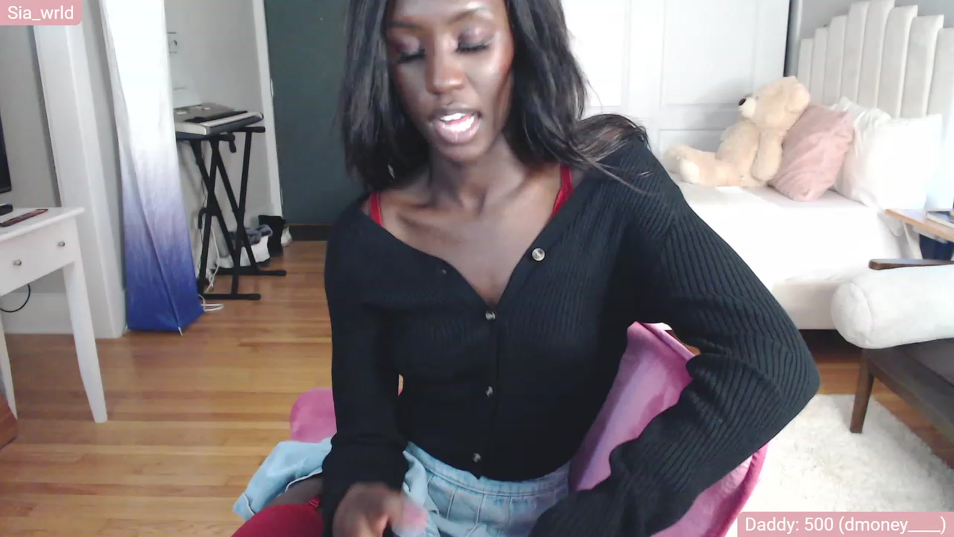Gallery image thumbnail from Sia_Wrld's myfreecams stream on, 01/05/2023, 24:04 image 19 of 20