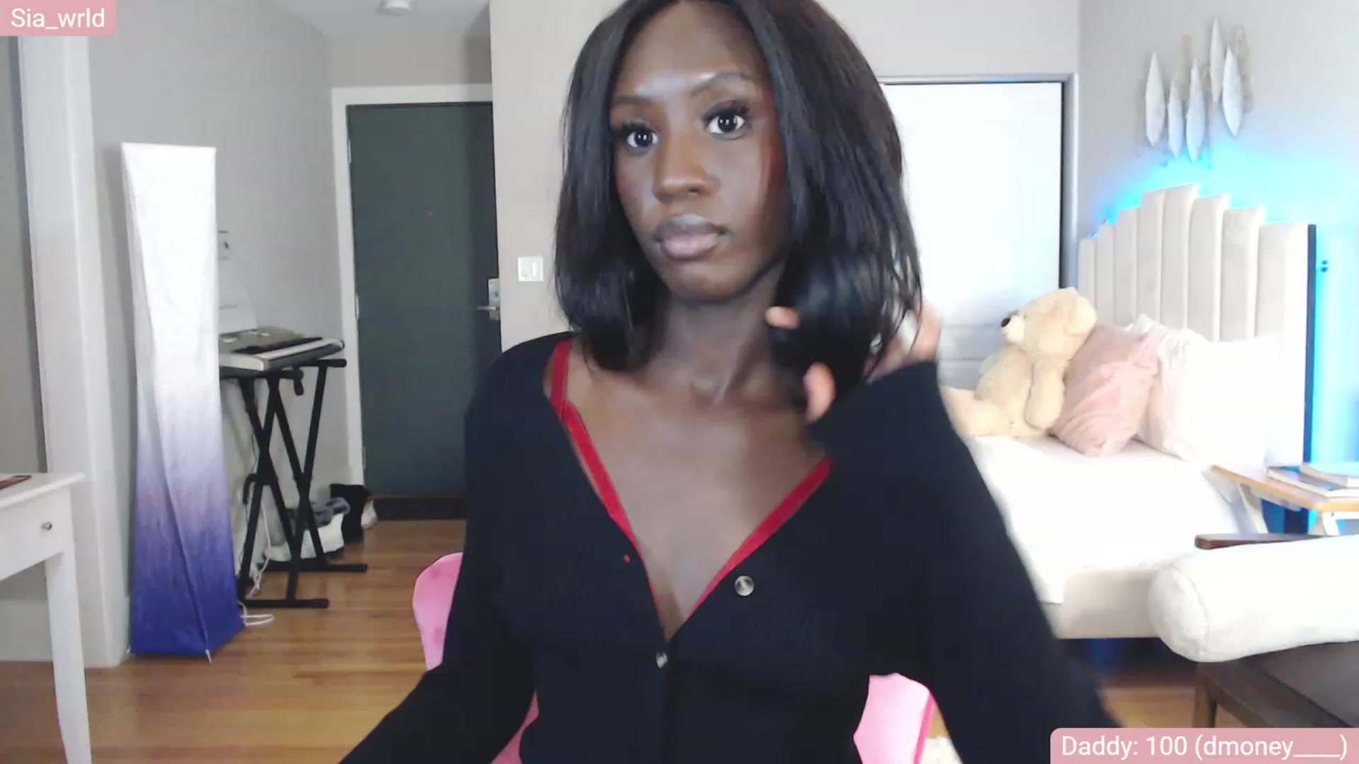 Gallery image thumbnail from Sia_Wrld's myfreecams stream on, 01/05/2023, 24:04 image 8 of 20