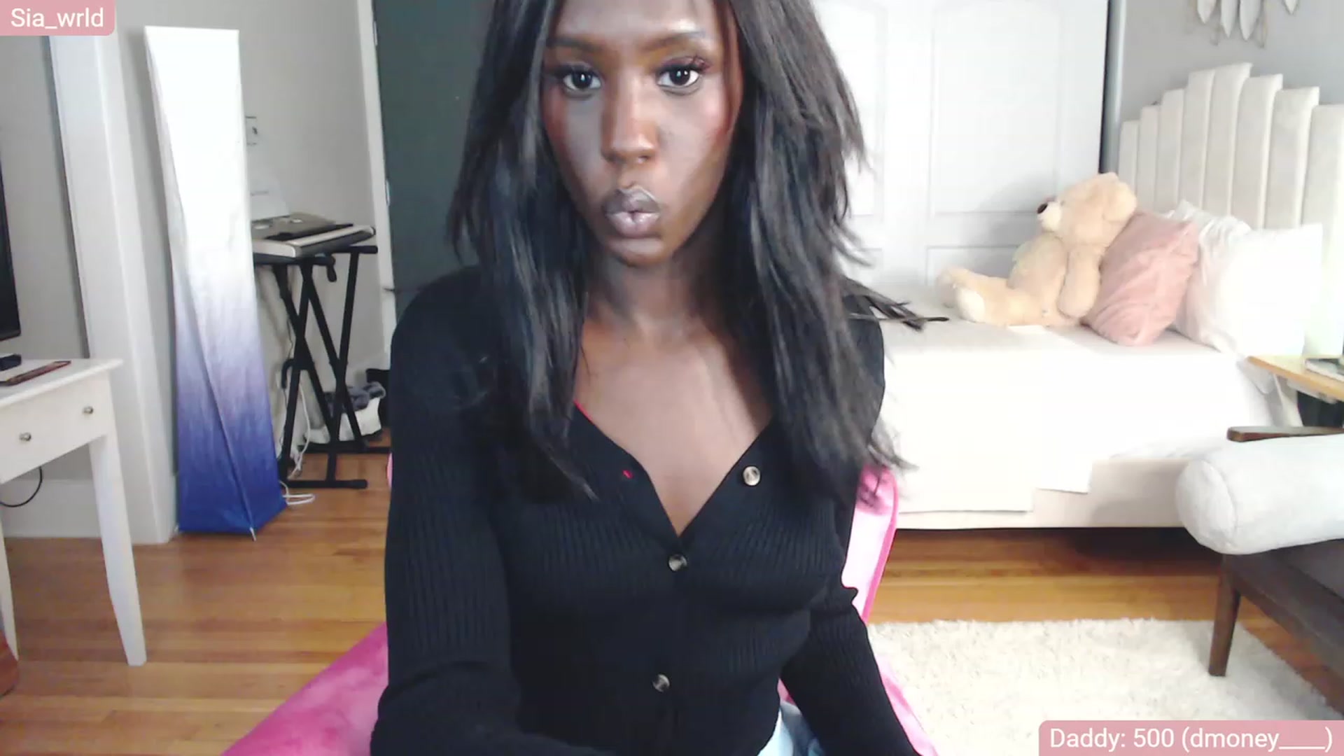 Gallery image thumbnail from Sia_Wrld's myfreecams stream on, 01/05/2023, 24:04 image 17 of 20
