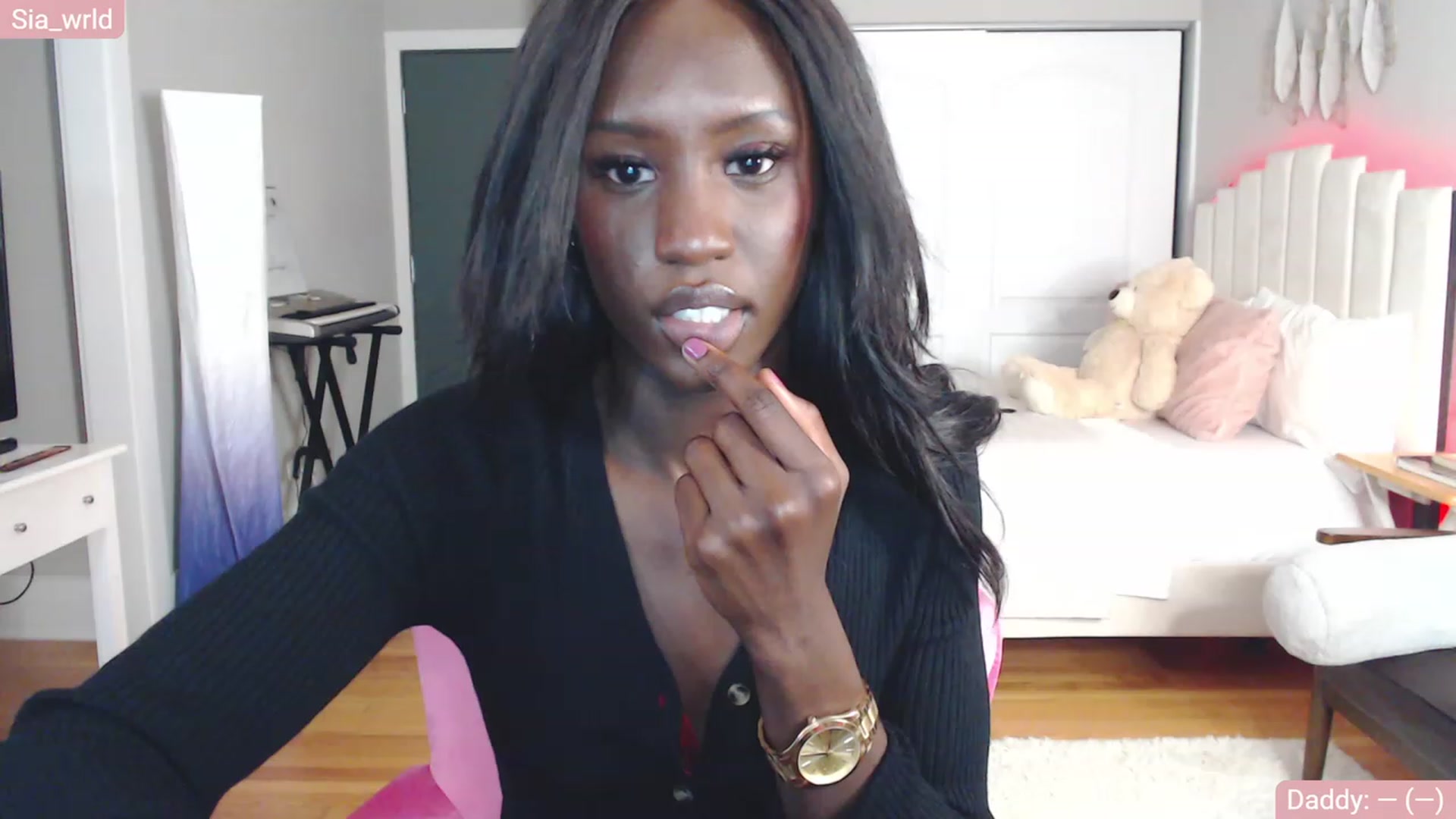 Gallery image thumbnail from Sia_Wrld's myfreecams stream on, 01/05/2023, 24:04 image 3 of 20