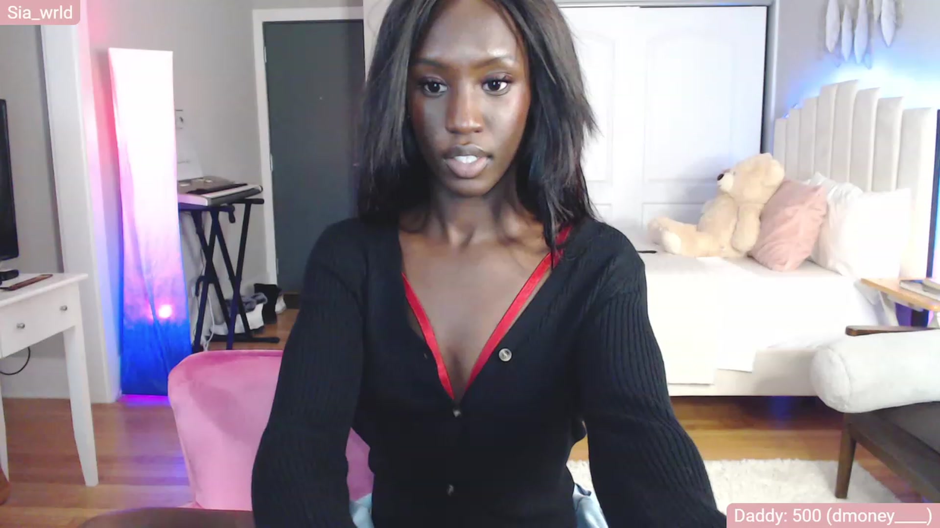 Gallery image thumbnail from Sia_Wrld's myfreecams stream on, 01/05/2023, 01:04 image 13 of 20