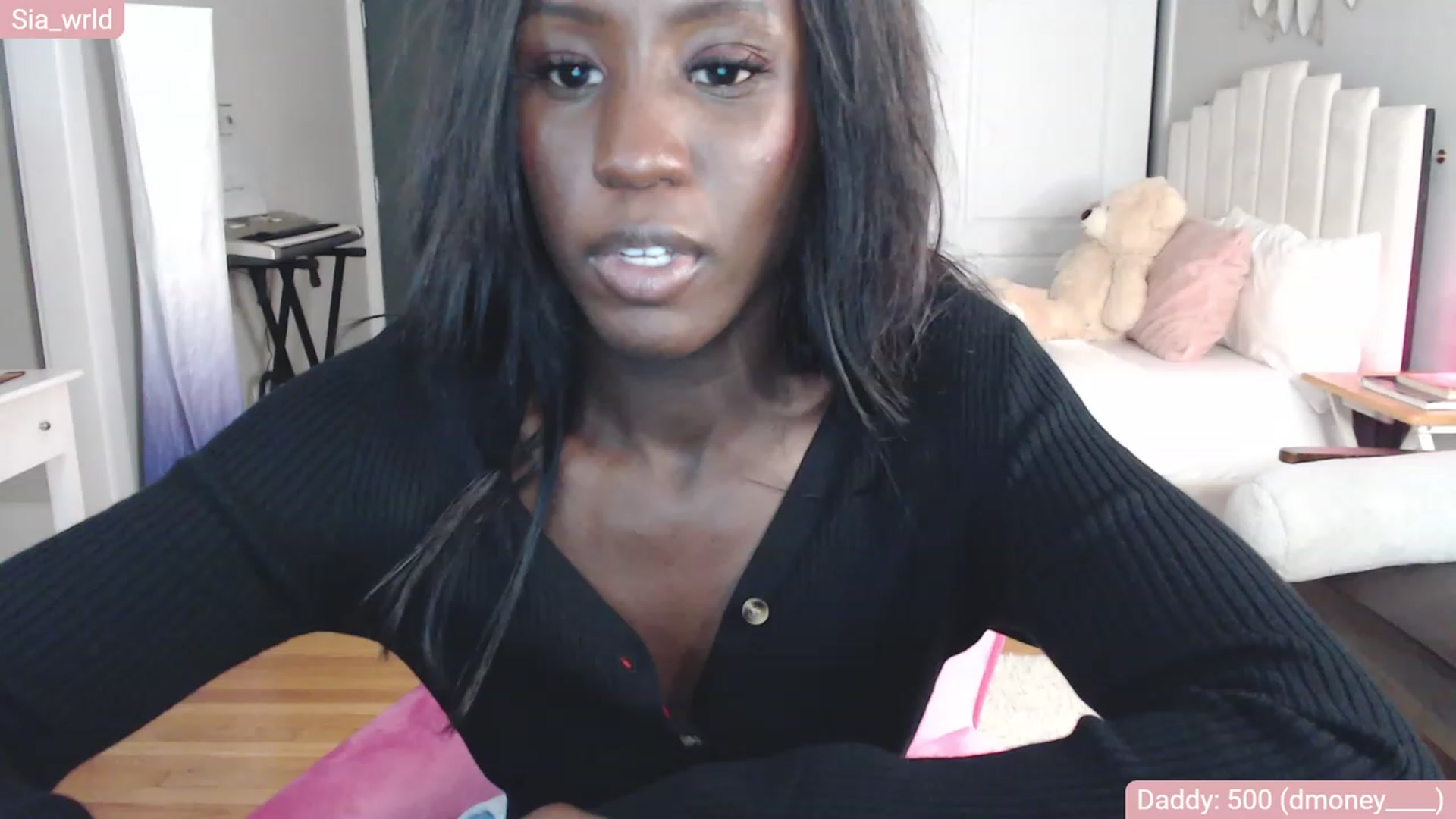 Gallery image thumbnail from Sia_Wrld's myfreecams stream on, 01/05/2023, 01:04 image 2 of 20