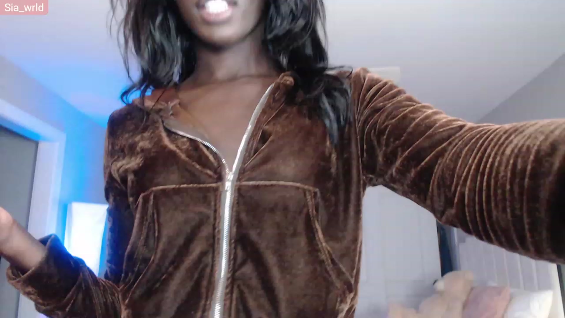 Gallery image thumbnail from Sia_Wrld's myfreecams stream on, 01/07/2023, 08:32 image 5 of 20