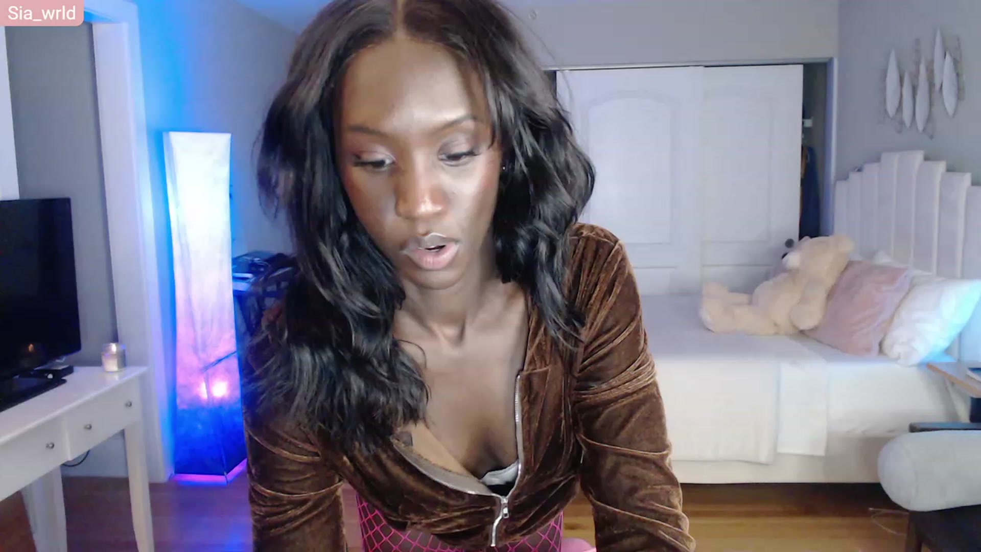 Gallery image thumbnail from Sia_Wrld's myfreecams stream on, 01/07/2023, 08:32 image 11 of 20