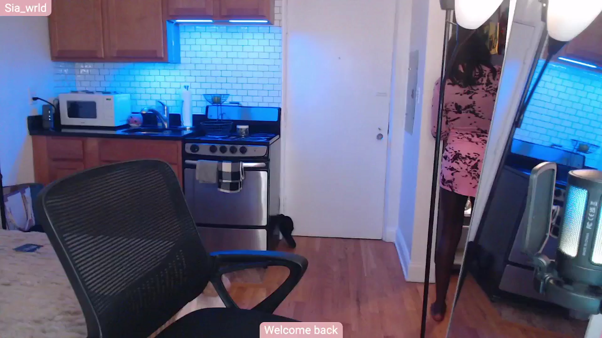Gallery image thumbnail from Sia_Wrld's myfreecams stream on, 07/19/2024, 05:31 image 4 of 20