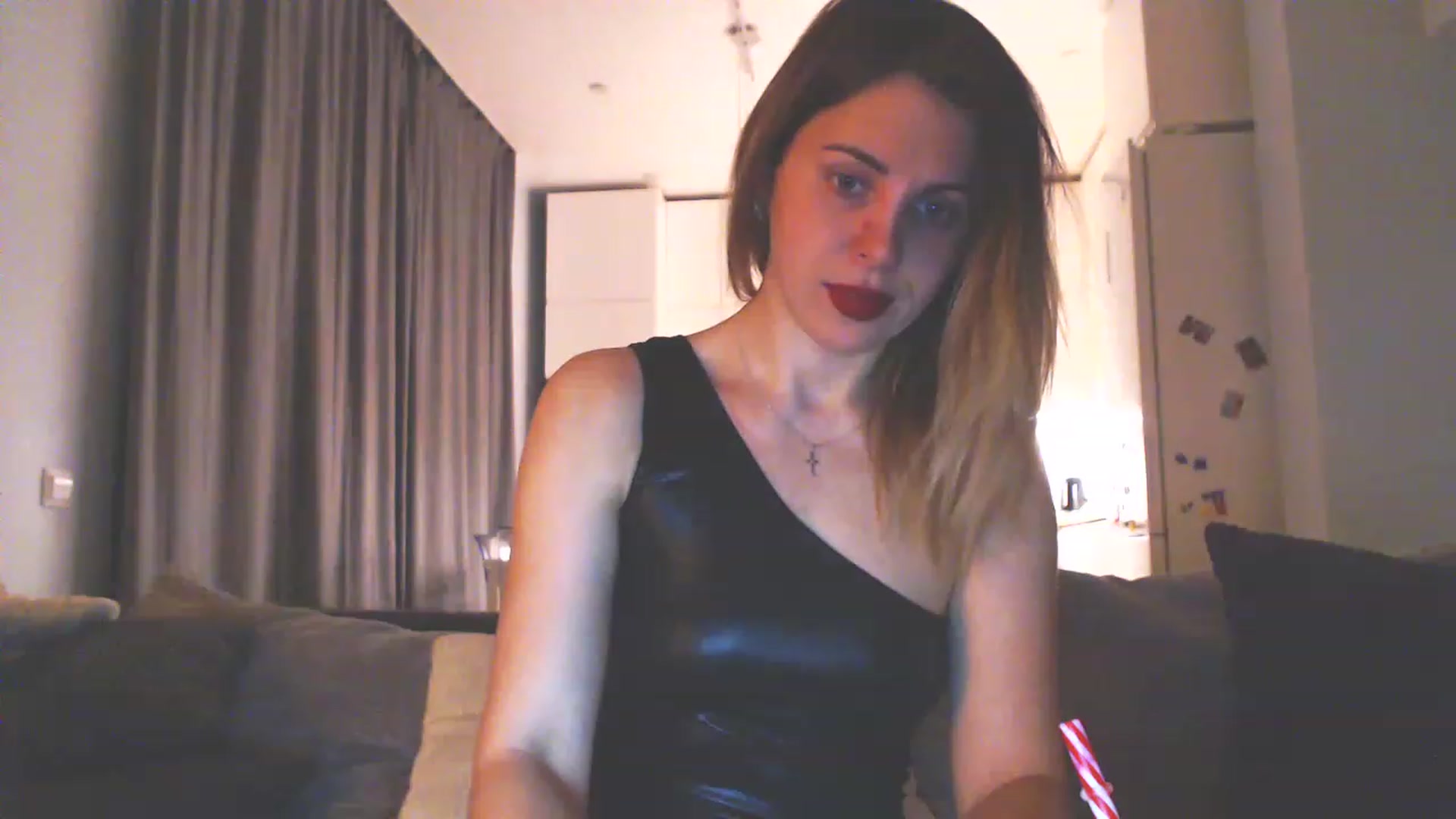 Gallery image thumbnail from Sicille's myfreecams stream on, 12/18/2022, 21:15 image 11 of 20