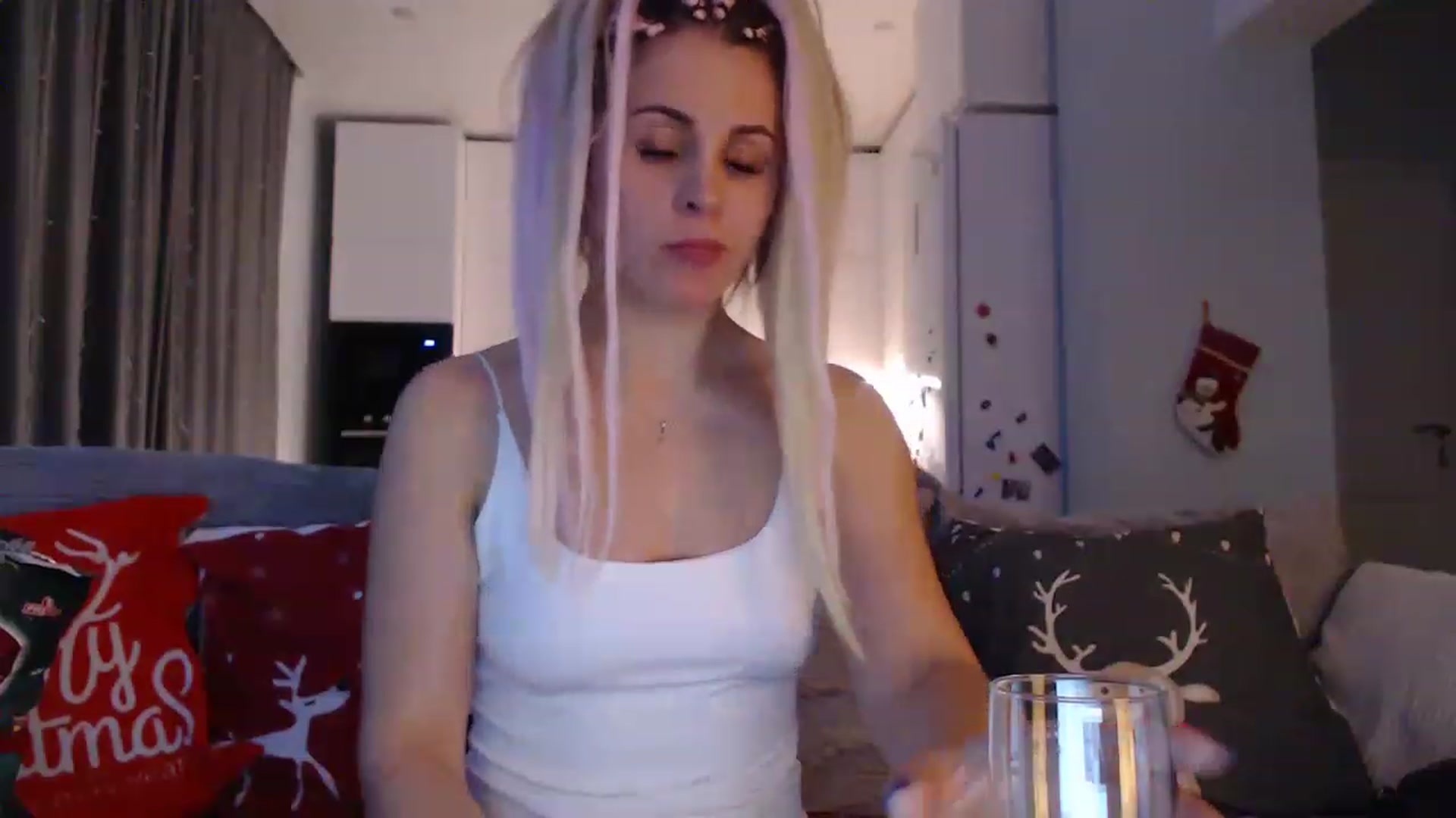 Gallery image thumbnail from Sicille's myfreecams stream on, 01/06/2023, 21:58 image 3 of 20