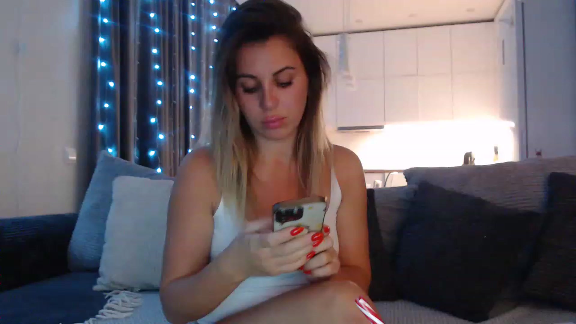 Gallery image thumbnail from Sicille's myfreecams stream on, 03/24/2023, 21:49 image 12 of 20