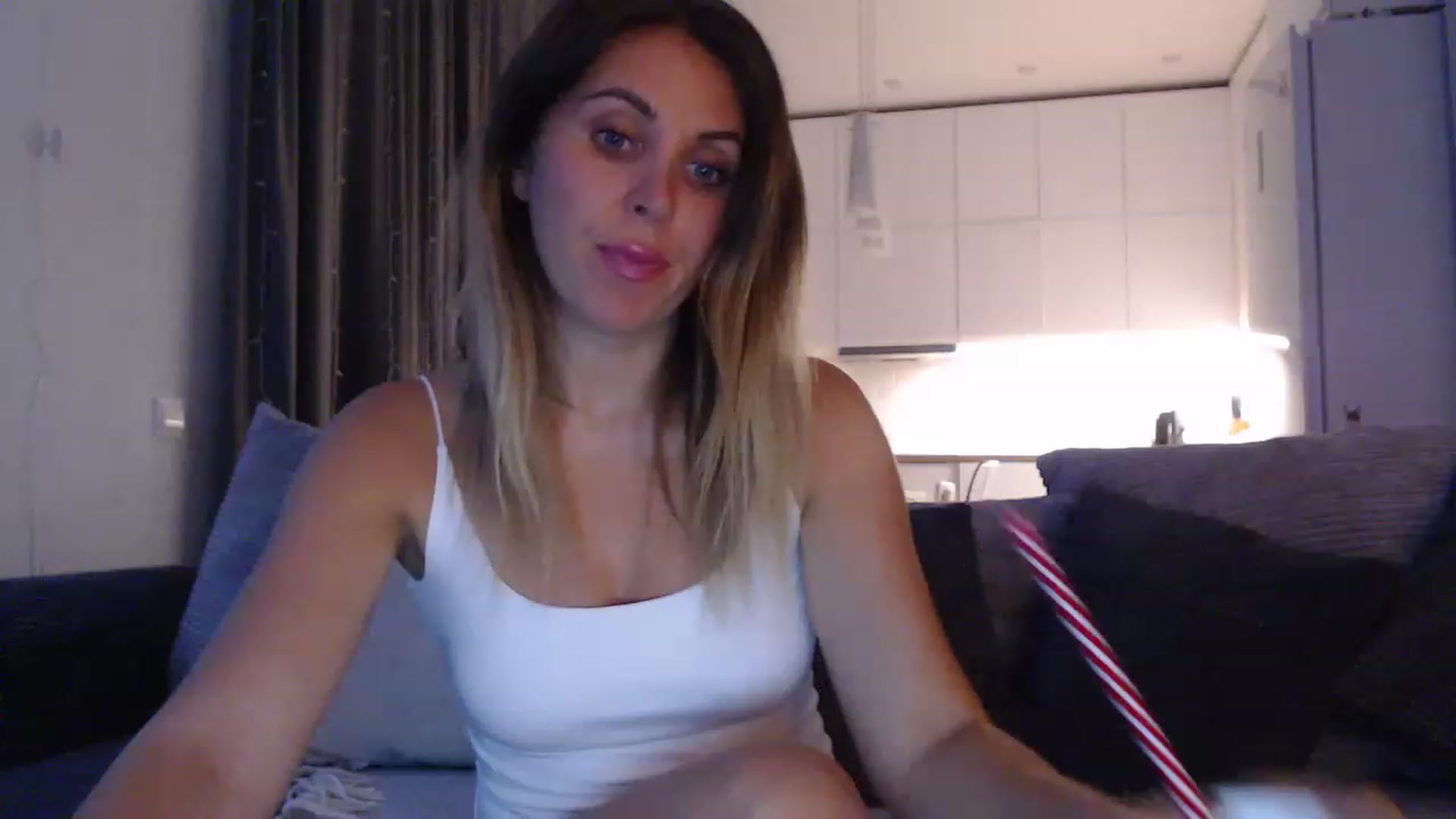 Gallery image thumbnail from Sicille's myfreecams stream on, 03/24/2023, 21:49 image 3 of 20