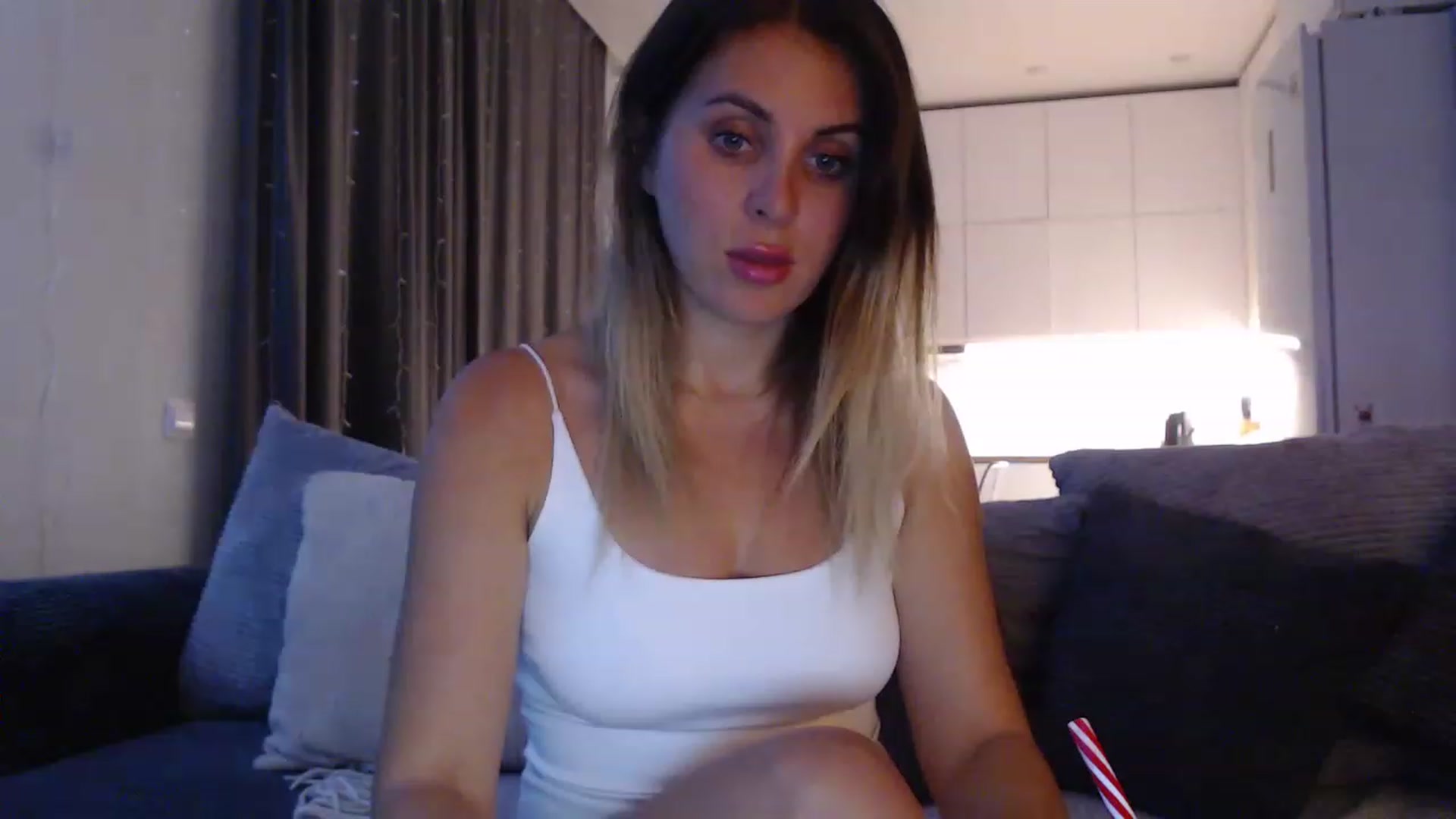 Gallery image thumbnail from Sicille's myfreecams stream on, 03/24/2023, 21:49 image 9 of 20