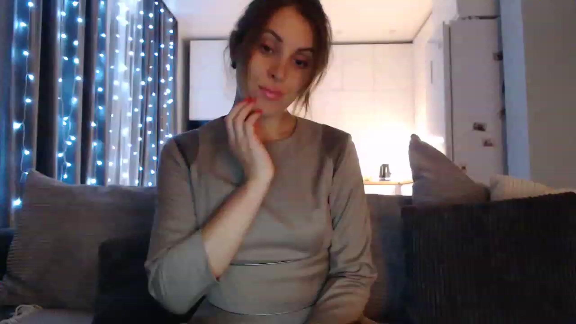 Gallery image thumbnail from Sicille's myfreecams stream on, 04/03/2023, 19:38 image 14 of 20