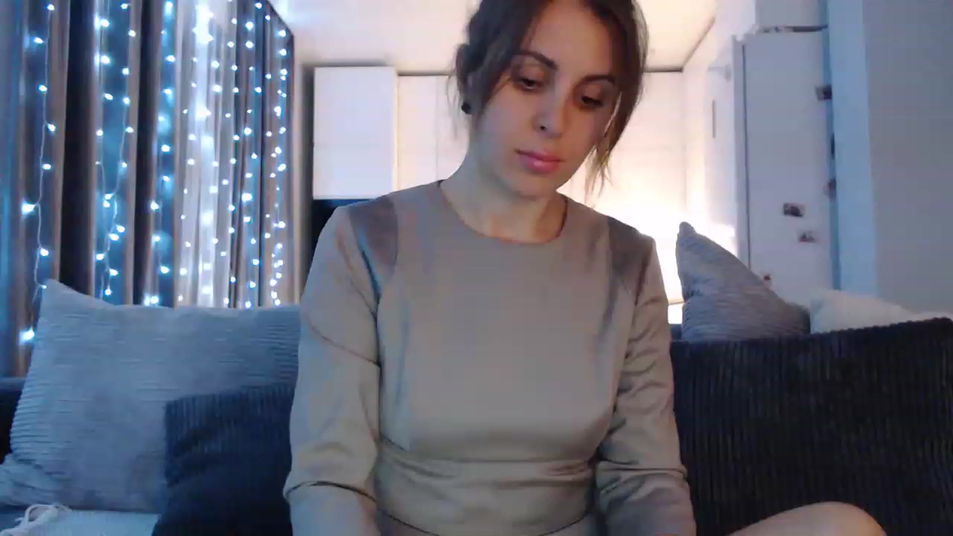 Gallery image thumbnail from Sicille's myfreecams stream on, 04/03/2023, 19:38 image 18 of 20