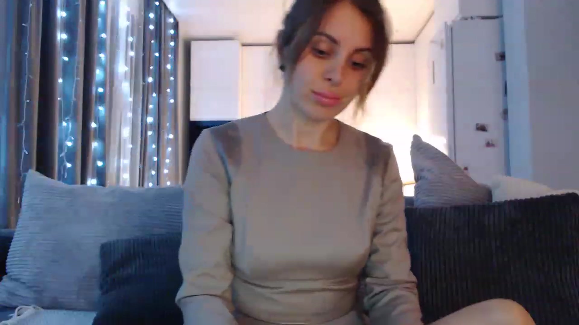 Gallery image thumbnail from Sicille's myfreecams stream on, 04/03/2023, 19:38 image 19 of 20