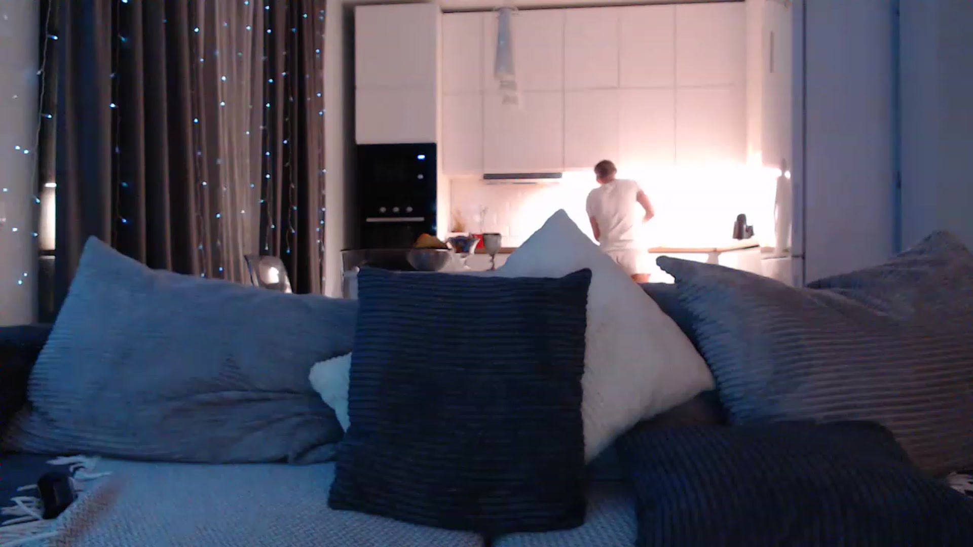 Gallery image thumbnail from Sicille's myfreecams stream on, 04/06/2023, 21:11 image 16 of 20