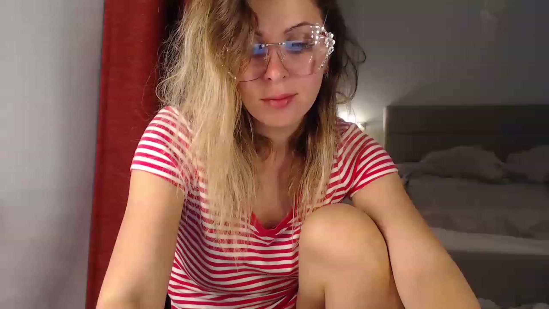 Gallery image thumbnail from Sicille's myfreecams stream on, 04/23/2023, 20:09 image 3 of 20