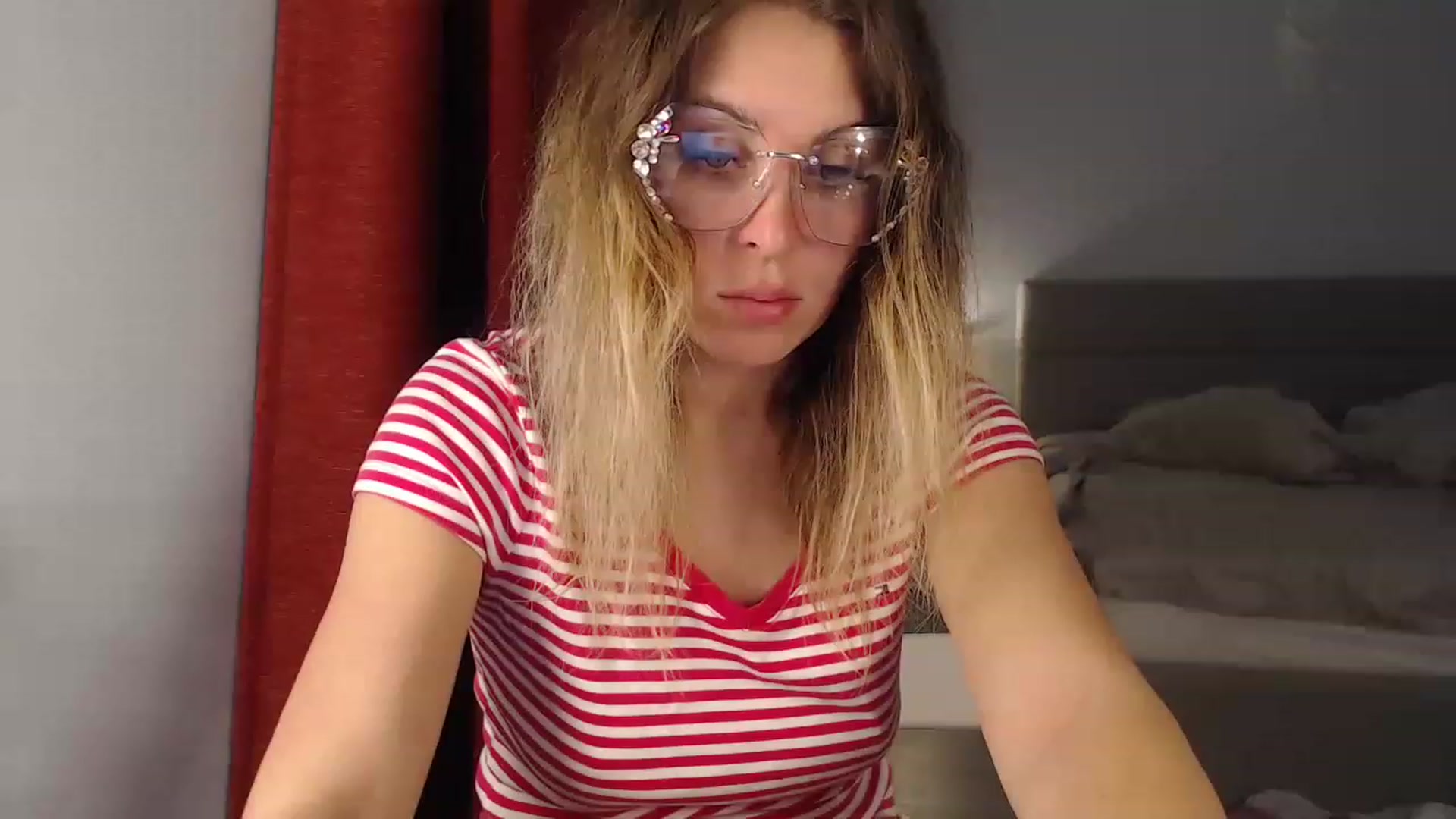 Gallery image thumbnail from Sicille's myfreecams stream on, 04/23/2023, 20:09 image 1 of 20