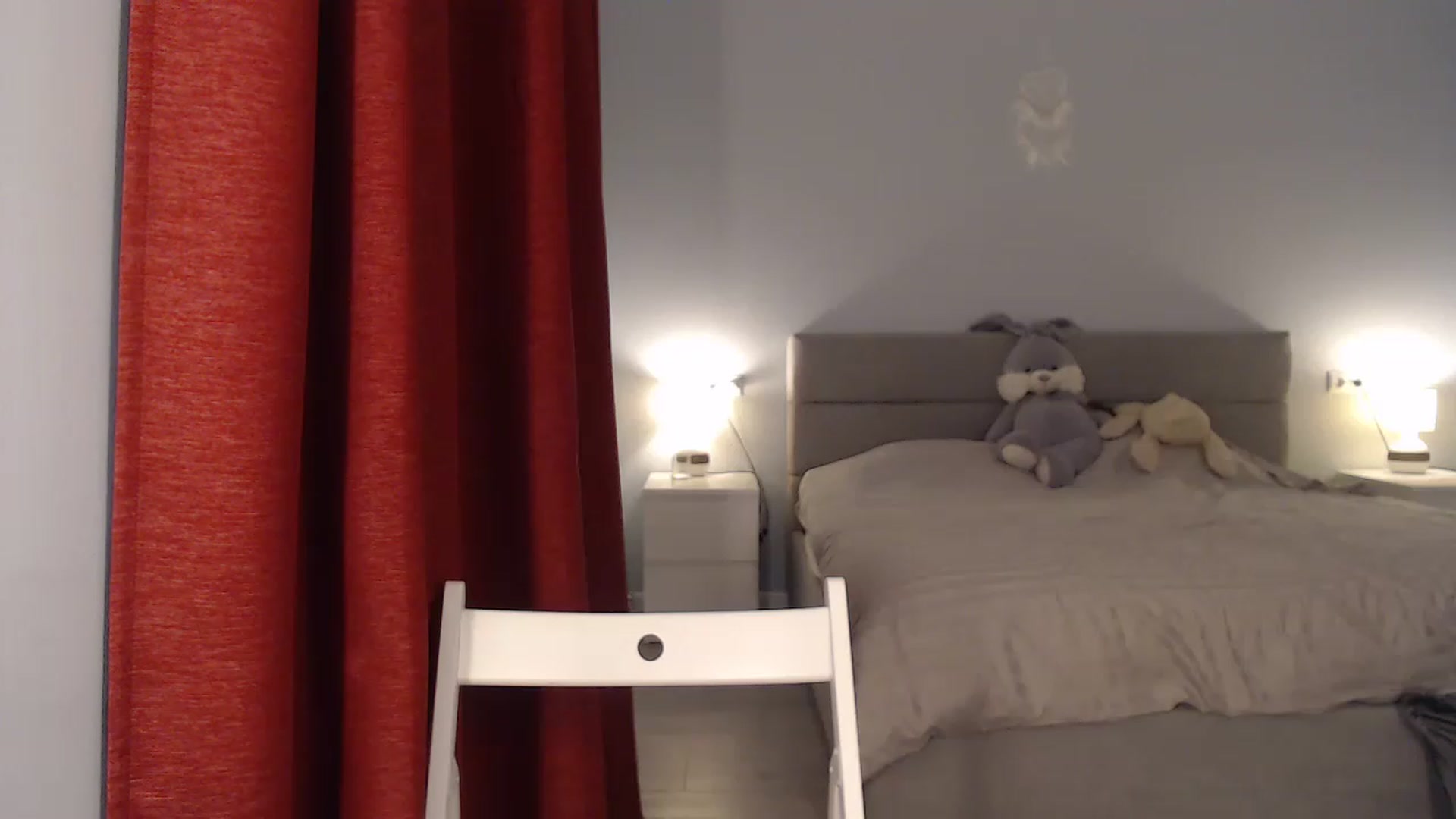 Gallery image thumbnail from Sicille's myfreecams stream on, 05/01/2023, 21:11 image 15 of 20