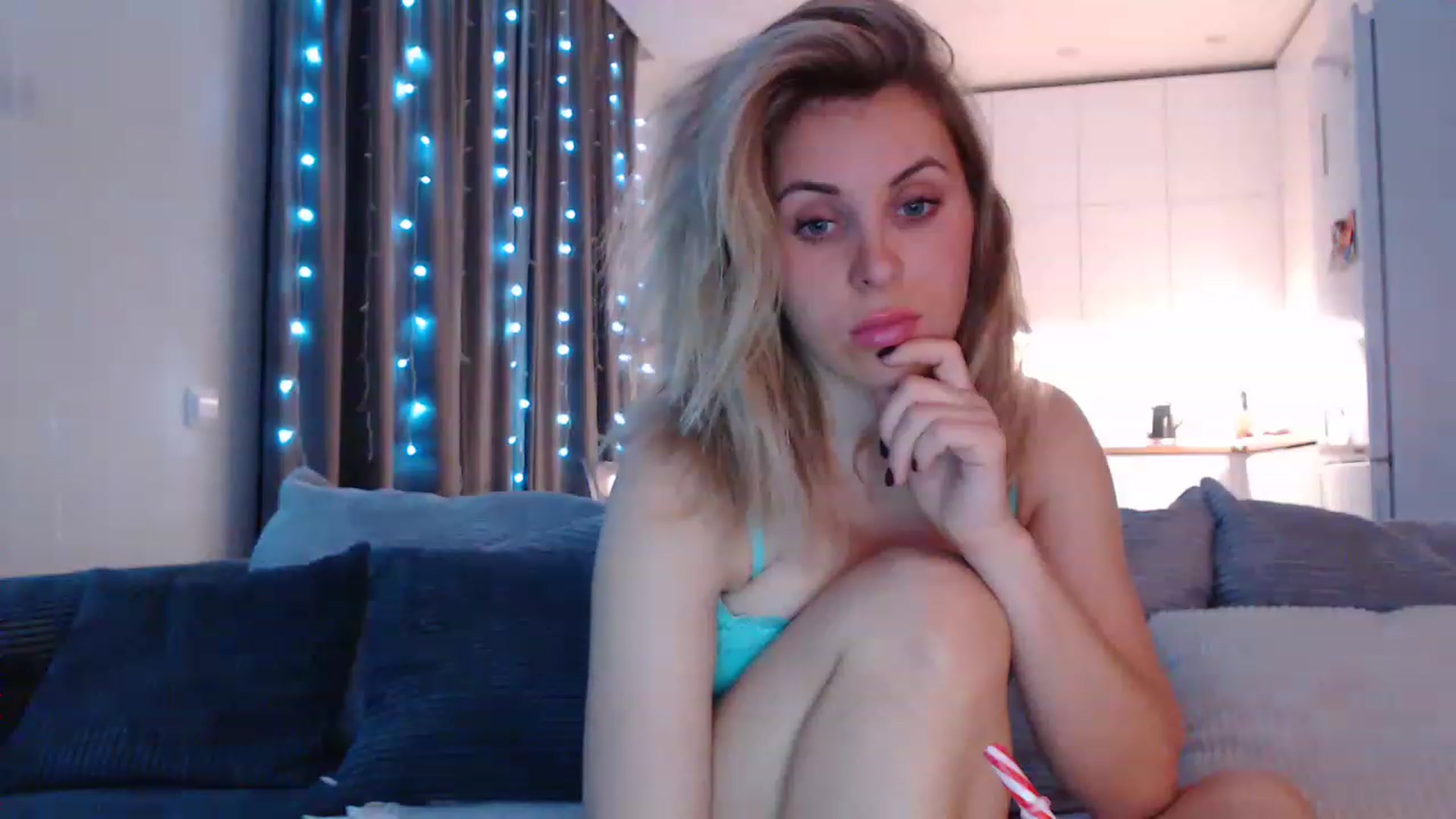 Gallery image thumbnail from Sicille's myfreecams stream on, 05/16/2023, 21:06 image 18 of 20