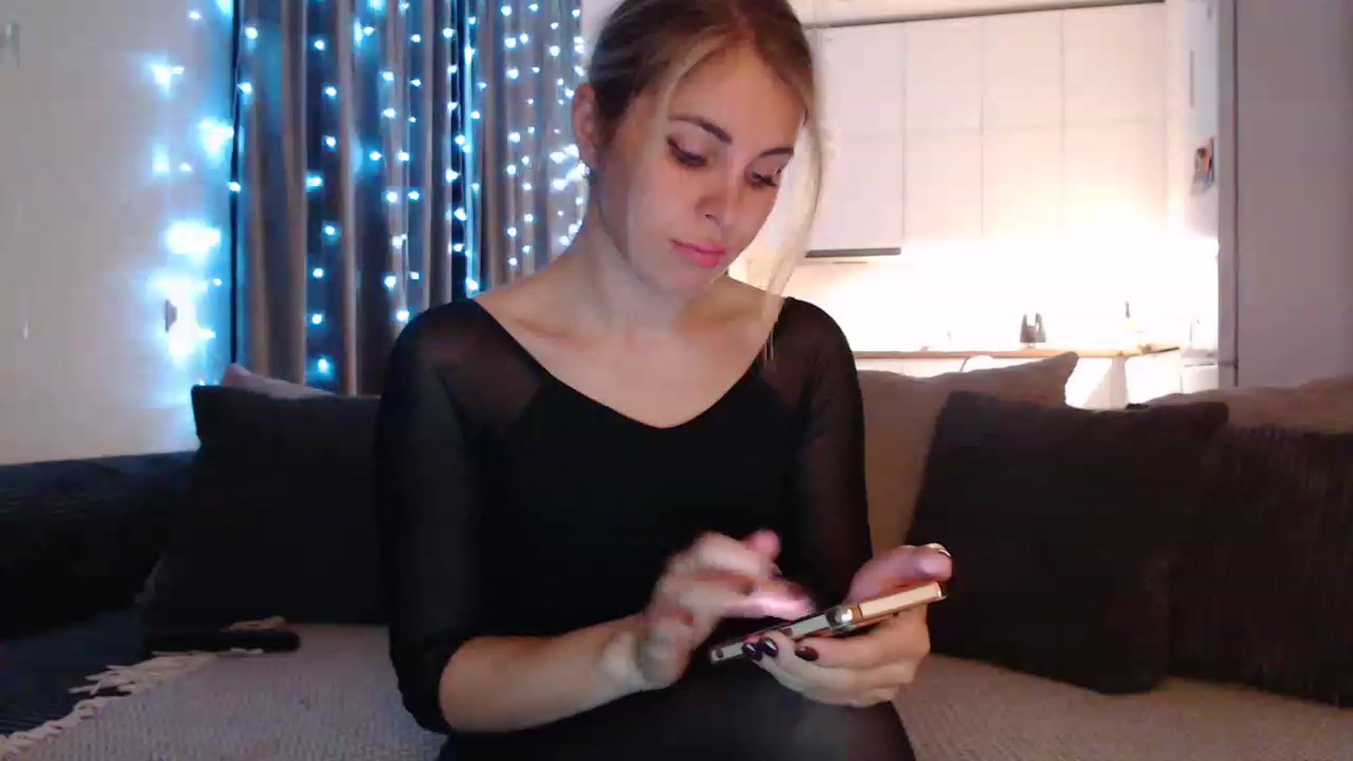 Gallery image thumbnail from Sicille's myfreecams stream on, 05/18/2023, 21:42 image 16 of 20