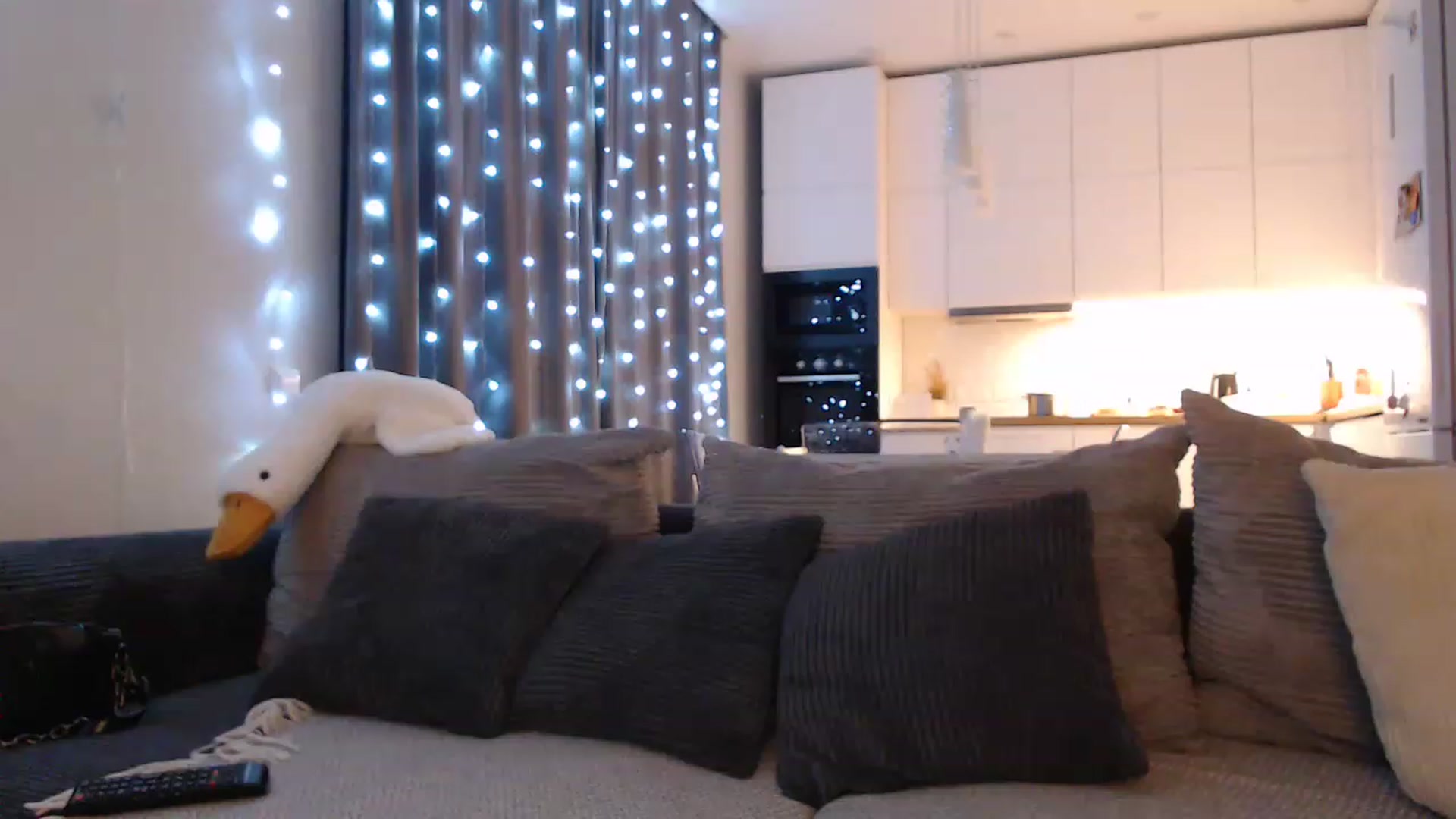 Gallery image thumbnail from Sicille's myfreecams stream on, 05/22/2023, 21:36 image 20 of 20
