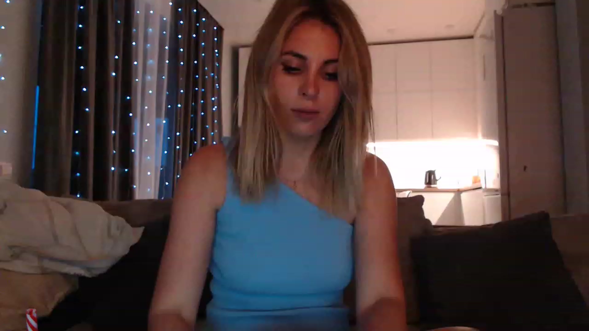 Gallery image thumbnail from Sicille's myfreecams stream on, 06/20/2023, 20:29 image 15 of 20