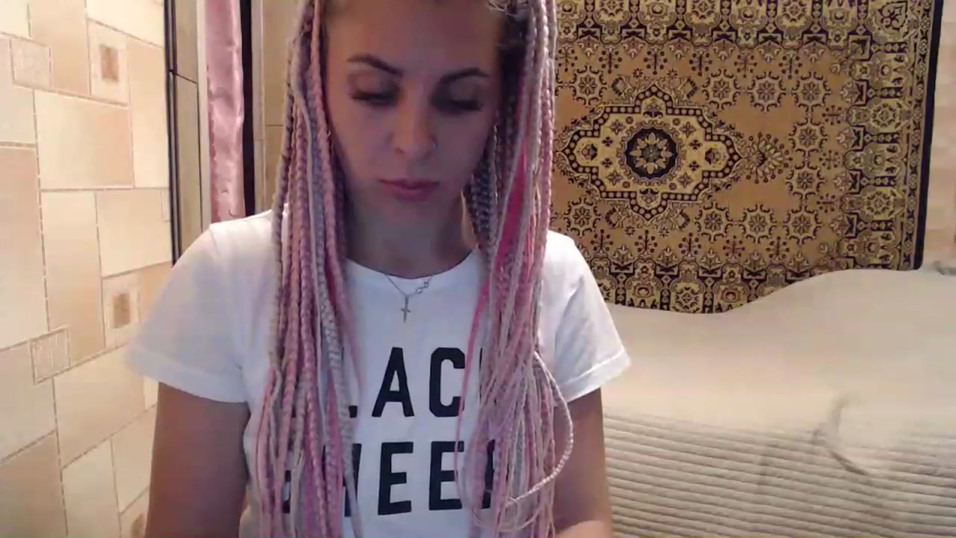 Gallery image thumbnail from Sicille's myfreecams stream on, 07/12/2023, 20:12 image 8 of 20