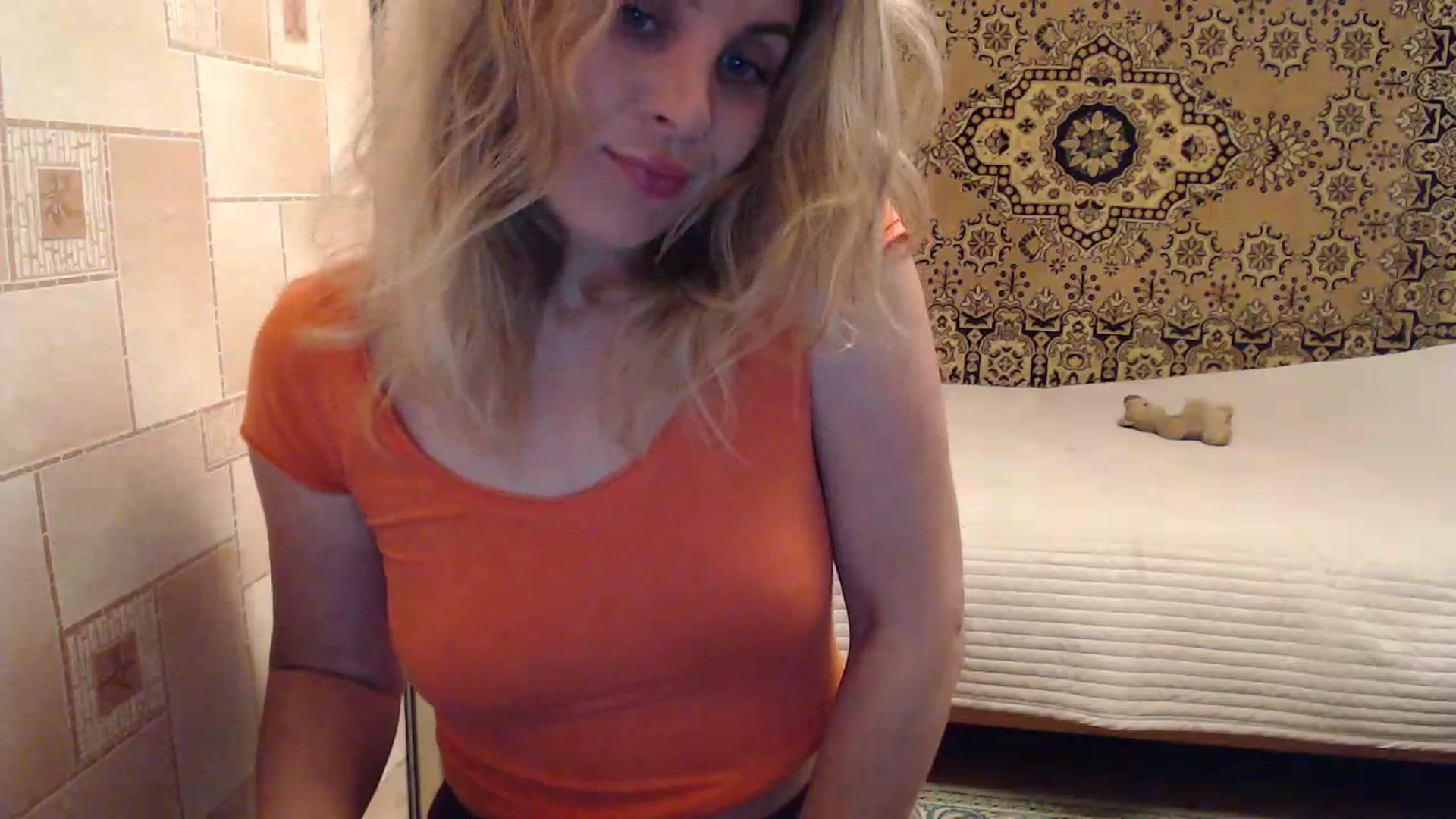 Gallery image thumbnail from Sicille's myfreecams stream on, 07/18/2023, 21:18 image 19 of 20