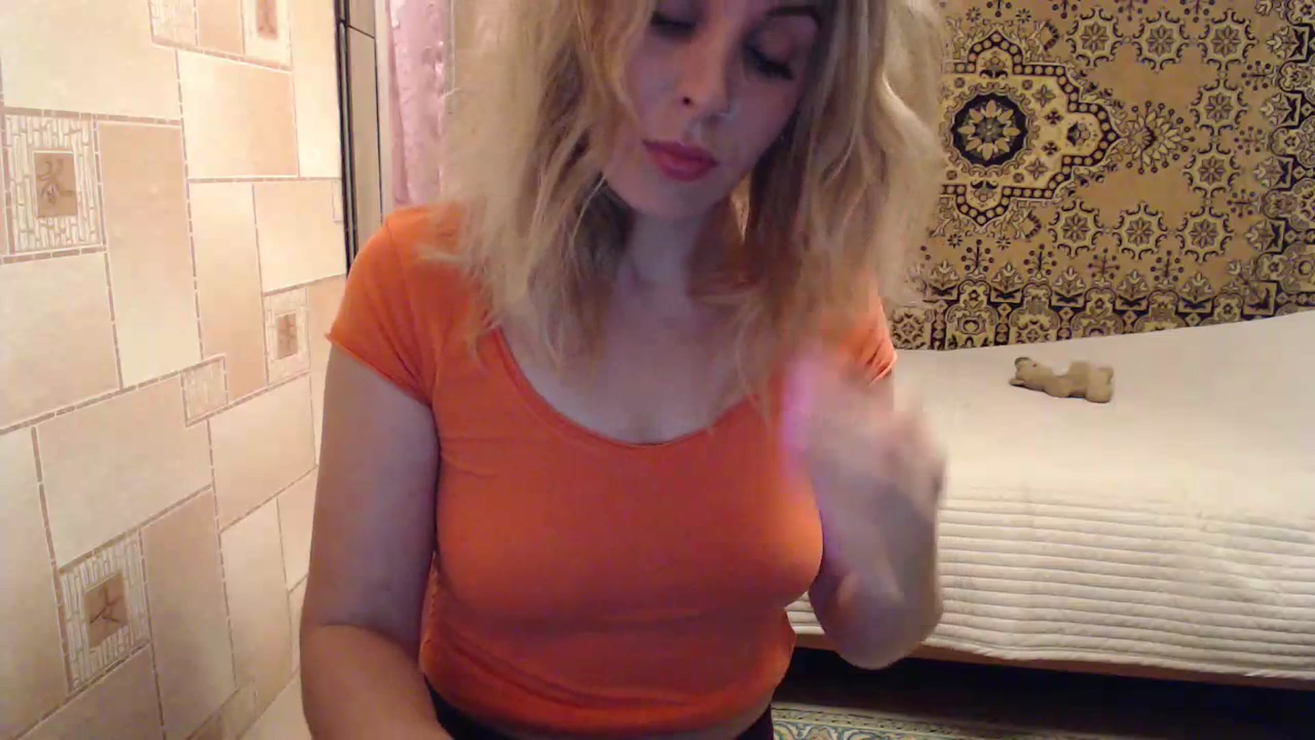 Gallery image thumbnail from Sicille's myfreecams stream on, 07/18/2023, 21:18 image 17 of 20