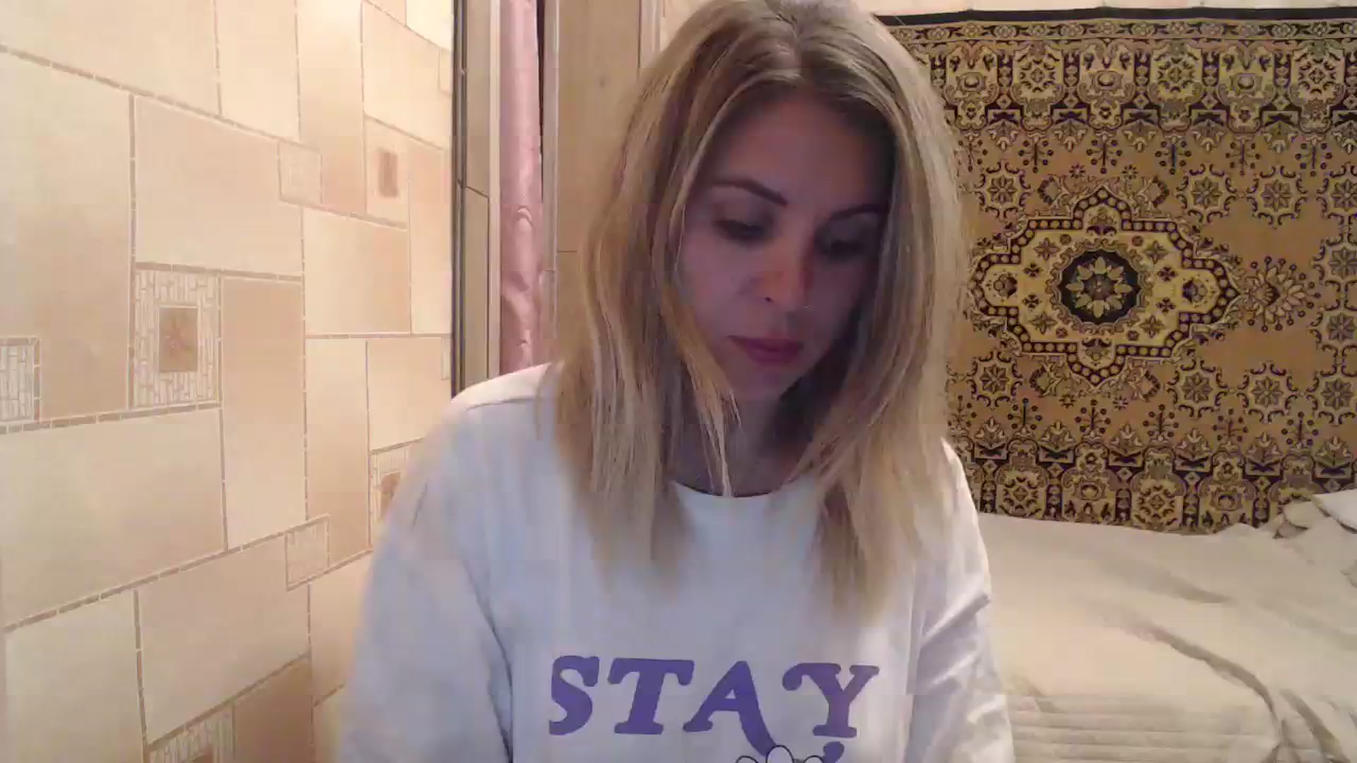 Gallery image thumbnail from Sicille's myfreecams stream on, 08/16/2023, 20:18 image 13 of 20