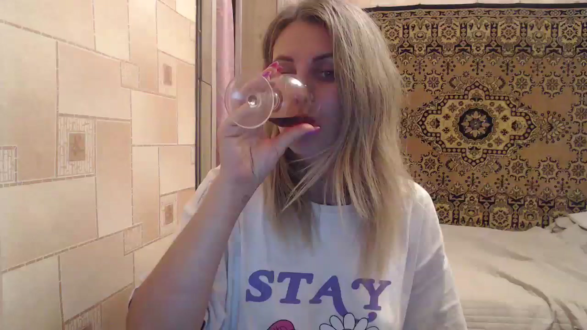 Gallery image thumbnail from Sicille's myfreecams stream on, 08/16/2023, 20:18 image 17 of 20
