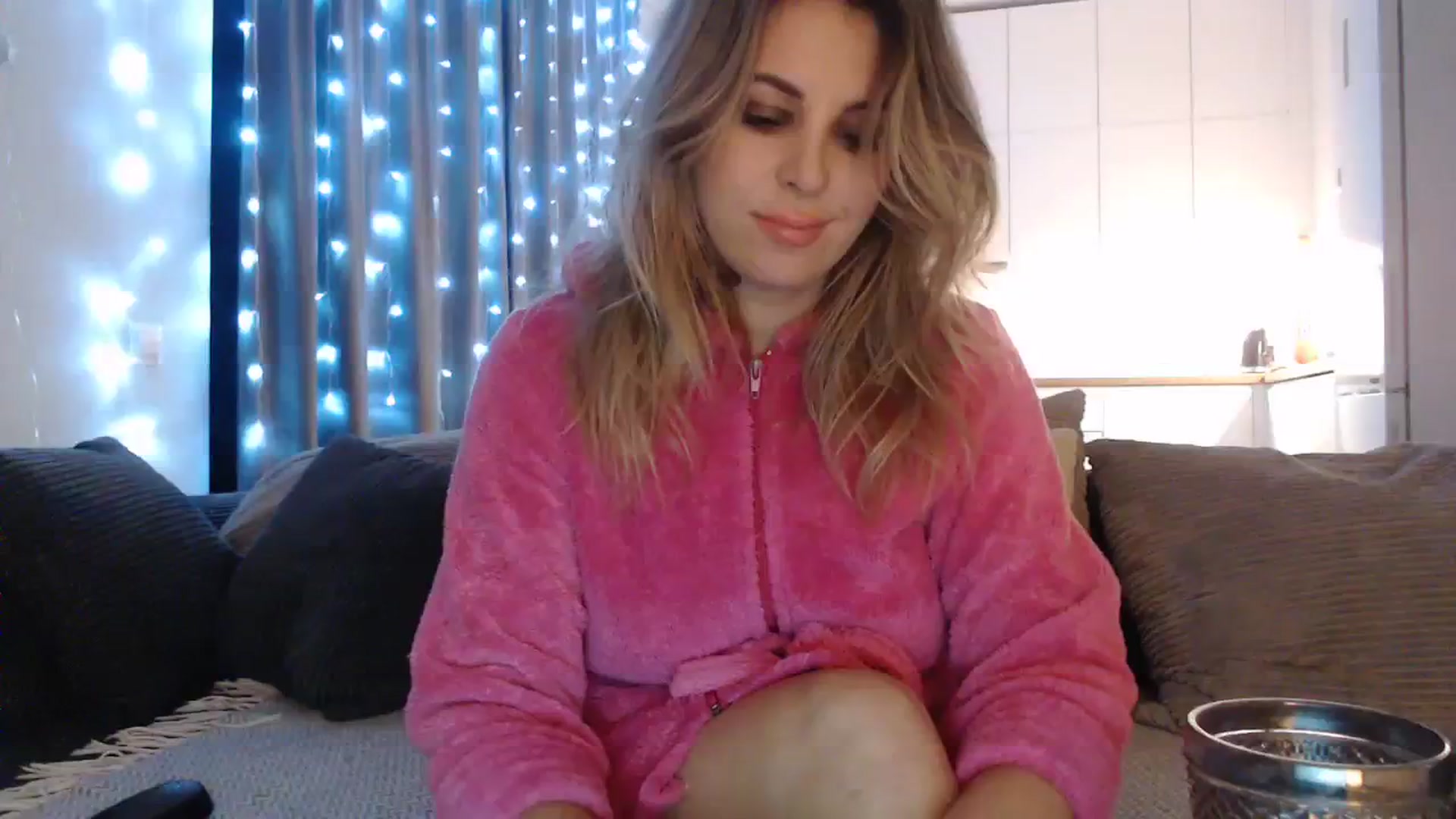 Gallery image thumbnail from Sicille's myfreecams stream on, 10/16/2023, 21:33 image 20 of 20