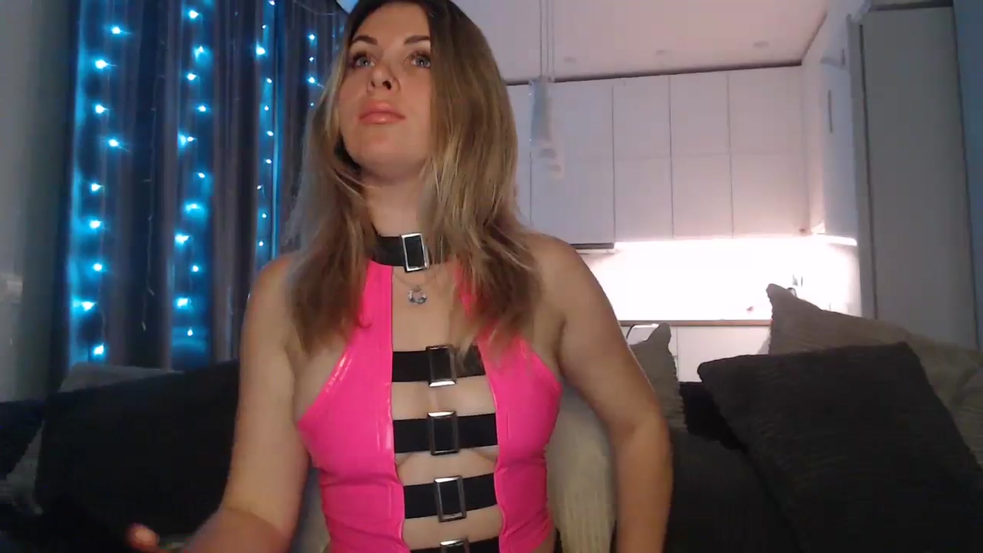 Gallery image thumbnail from Sicille's myfreecams stream on, 10/22/2023, 21:19 image 12 of 20