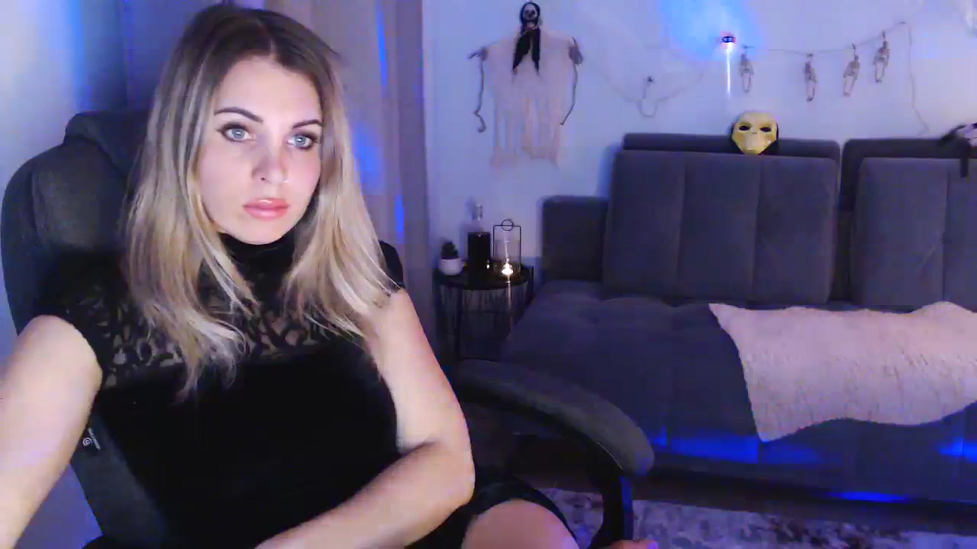 Gallery image thumbnail from Sicille's myfreecams stream on, 10/30/2023, 20:42 image 12 of 20