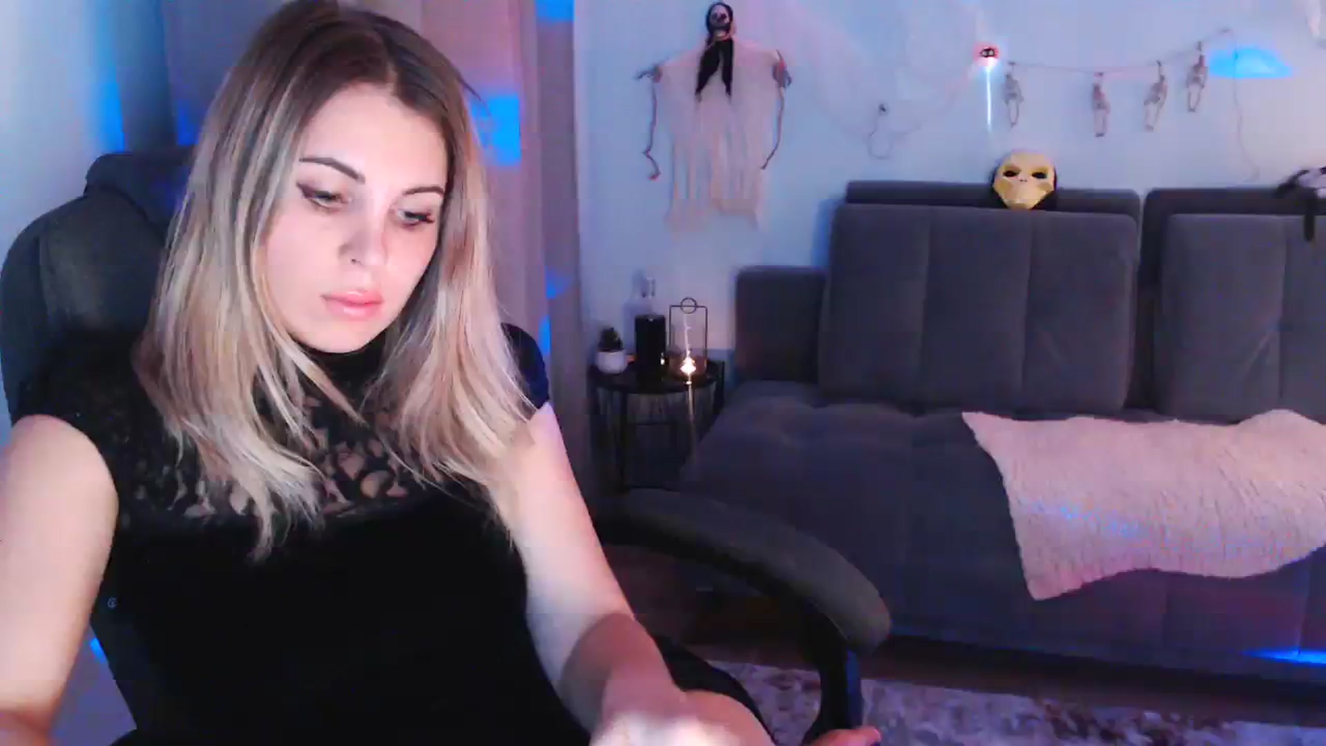 Gallery image thumbnail from Sicille's myfreecams stream on, 10/30/2023, 20:42 image 15 of 20