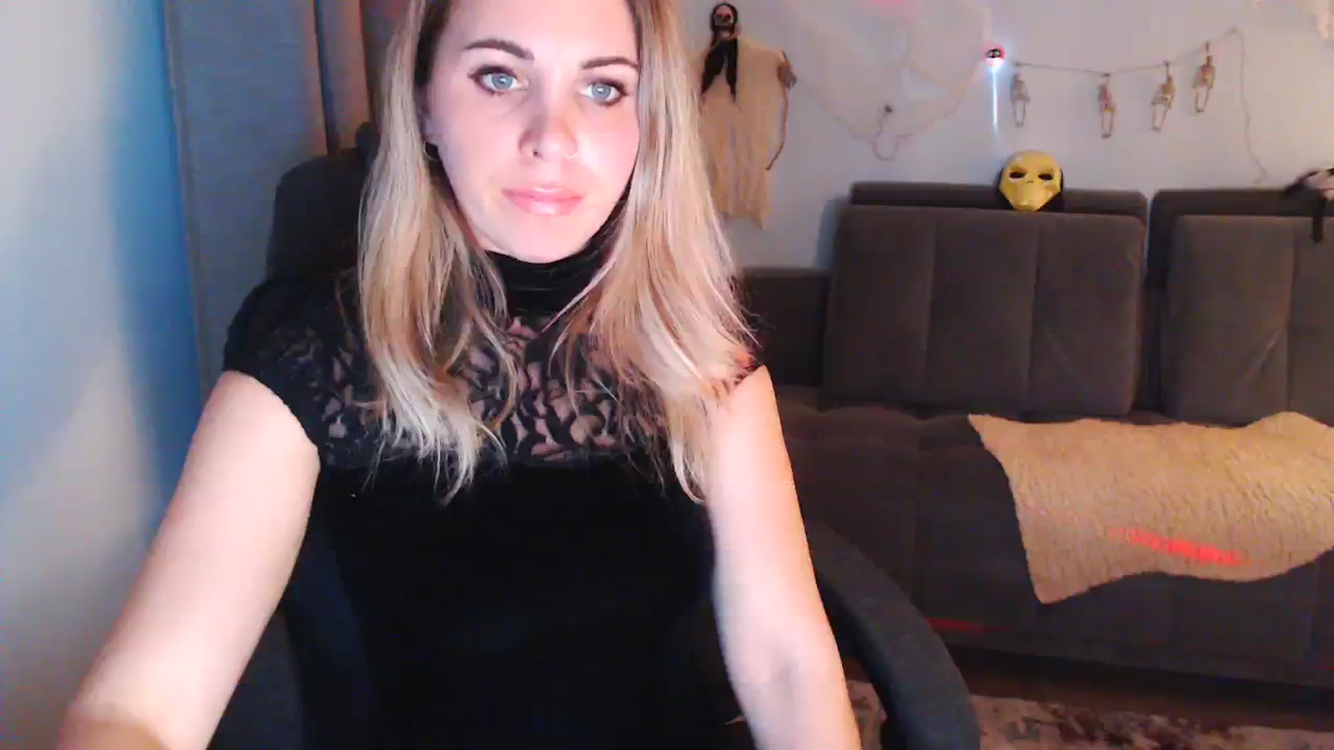 Gallery image thumbnail from Sicille's myfreecams stream on, 10/30/2023, 20:42 image 3 of 20