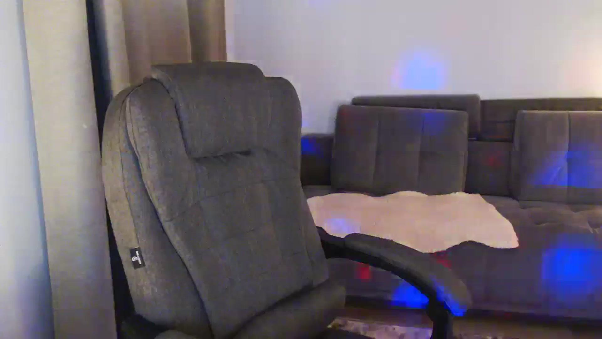 Gallery image thumbnail from Sicille's myfreecams stream on, 11/10/2023, 22:16 image 14 of 20