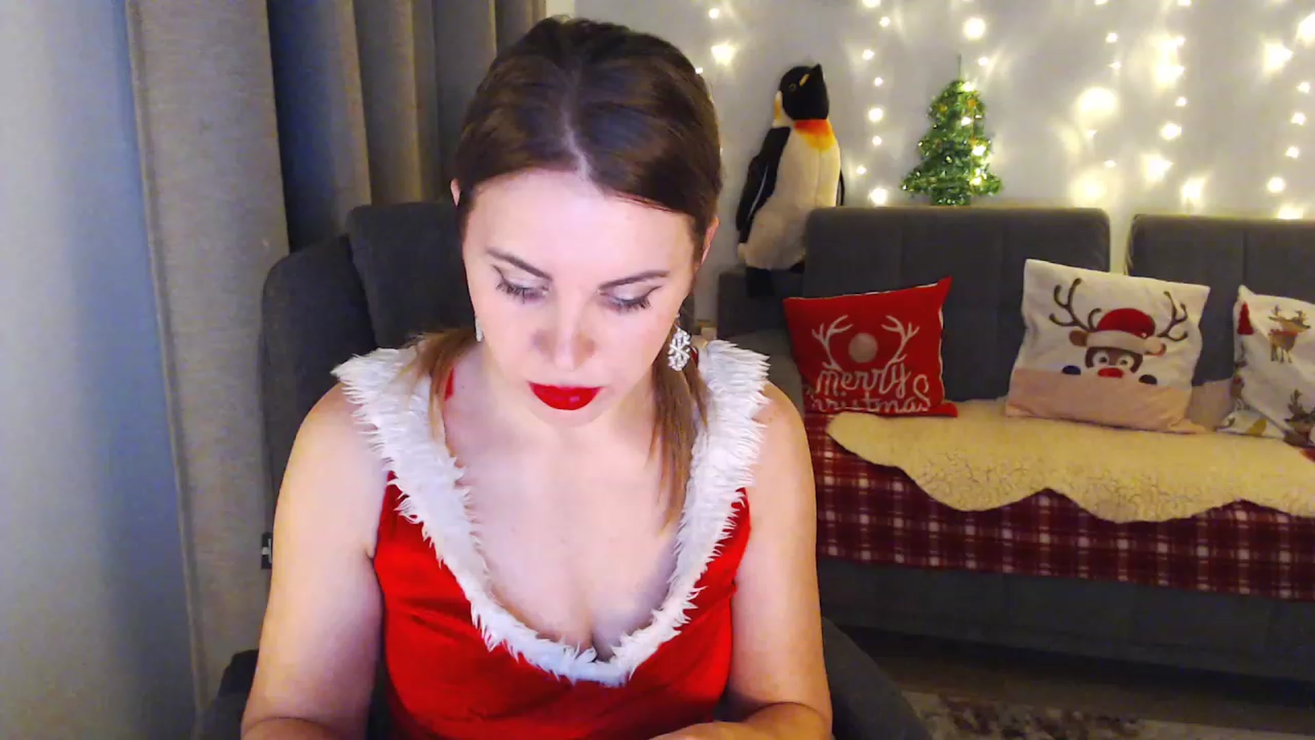 Gallery image thumbnail from Sicille's myfreecams stream on, 12/25/2023, 22:08 image 19 of 20