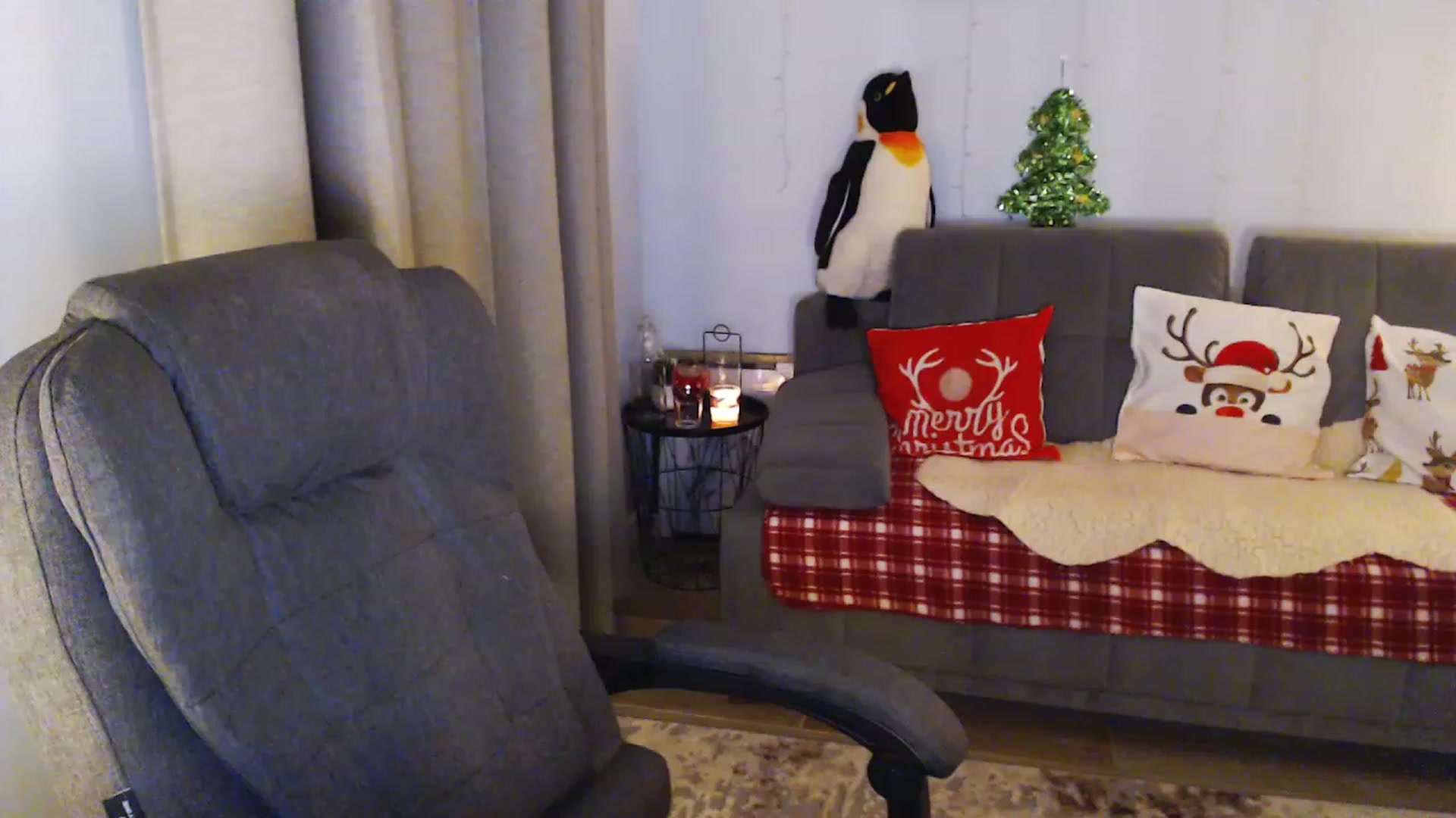Gallery image thumbnail from Sicille's myfreecams stream on, 12/25/2023, 22:08 image 18 of 20