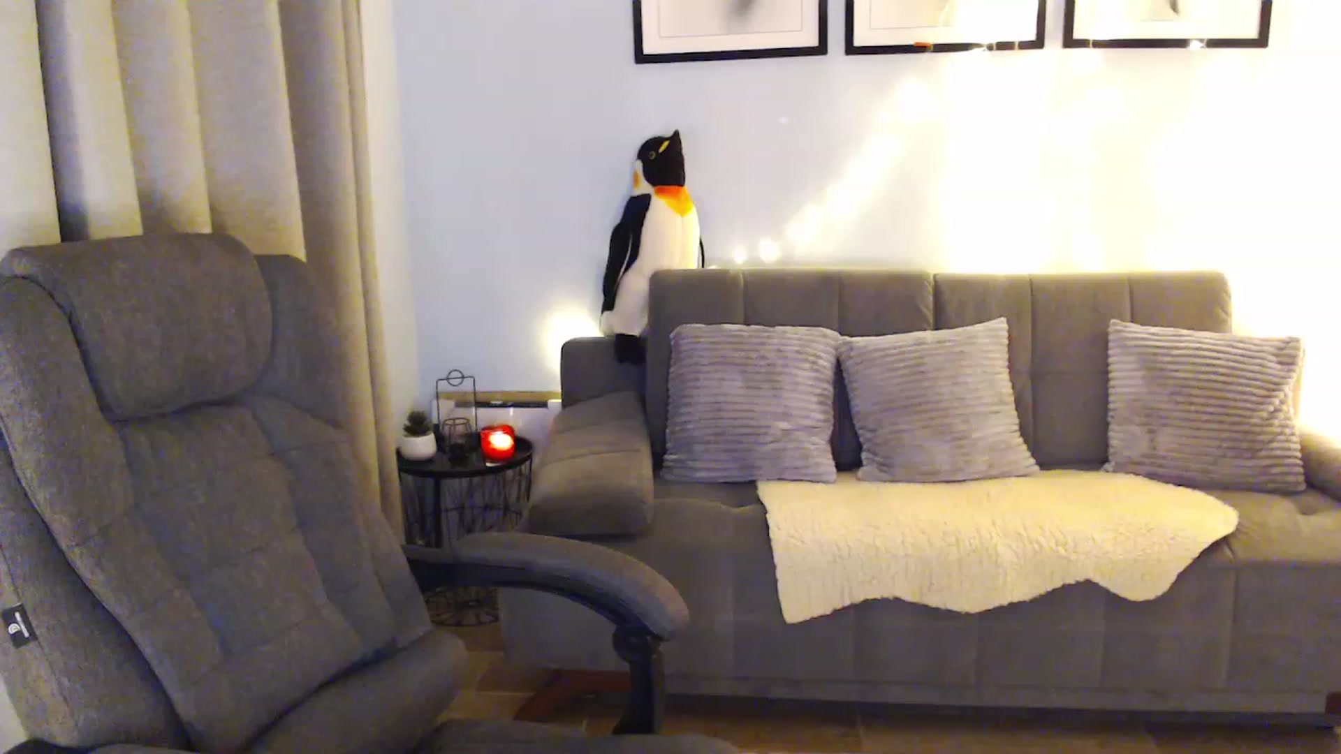 Gallery image thumbnail from Sicille's myfreecams stream on, 02/20/2024, 21:37 image 3 of 20
