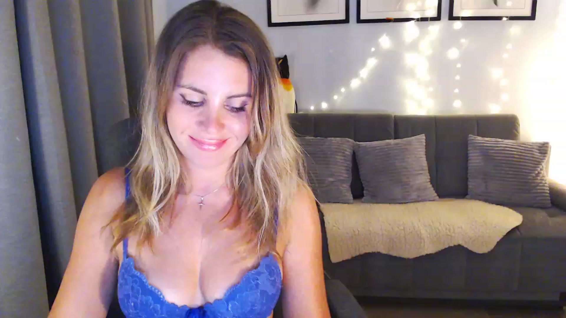 Gallery image thumbnail from Sicille's myfreecams stream on, 02/20/2024, 21:37 image 4 of 20