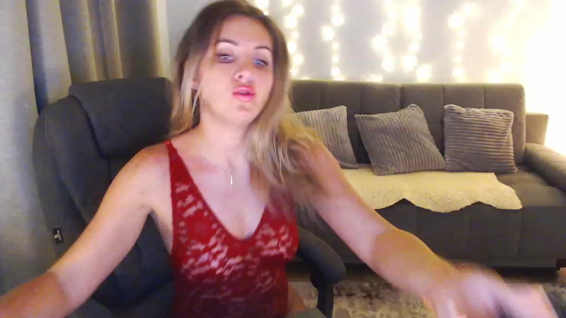 Gallery image thumbnail from Sicille's myfreecams stream on, 03/03/2024, 20:31 image 14 of 20