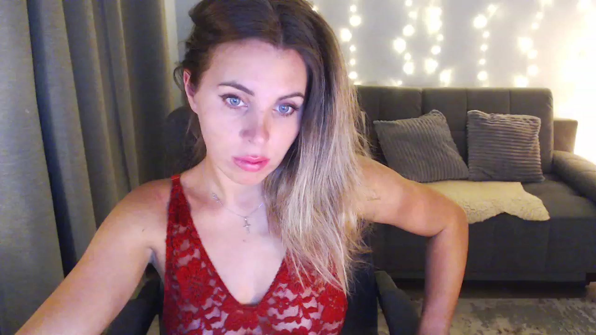 Gallery image thumbnail from Sicille's myfreecams stream on, 03/03/2024, 20:31 image 12 of 20