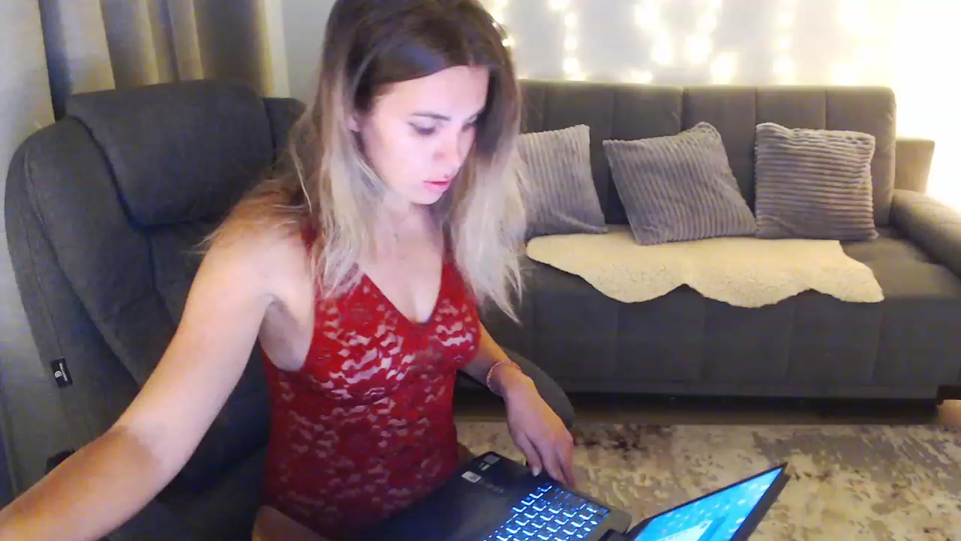 Gallery image thumbnail from Sicille's myfreecams stream on, 03/03/2024, 20:31 image 17 of 20