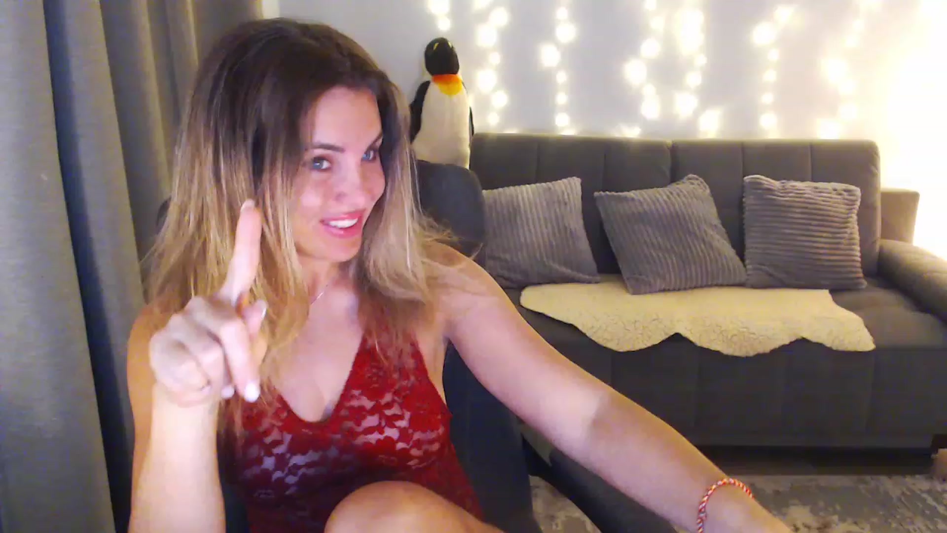 Gallery image thumbnail from Sicille's myfreecams stream on, 03/03/2024, 20:31 image 2 of 20